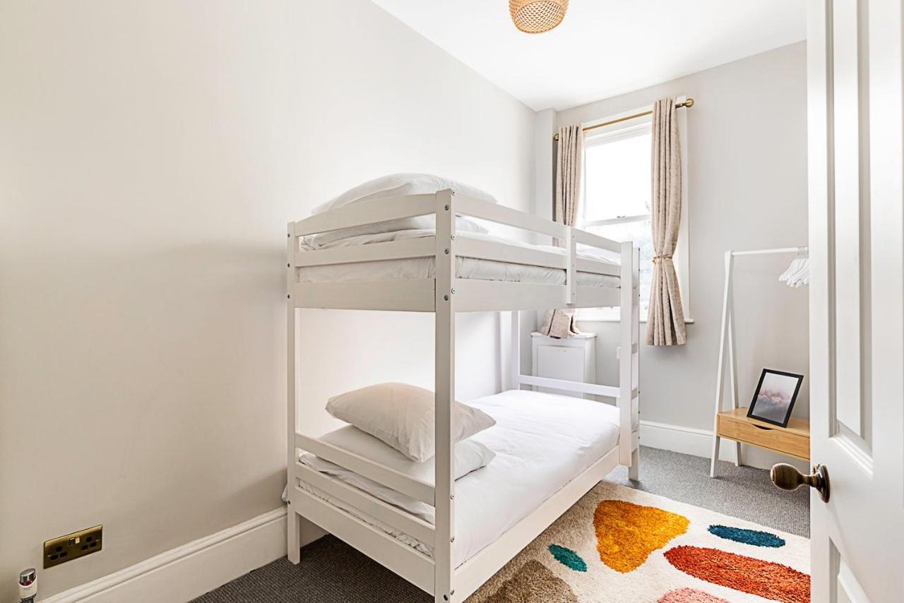 Lovely Bishops Park Flat Apartment