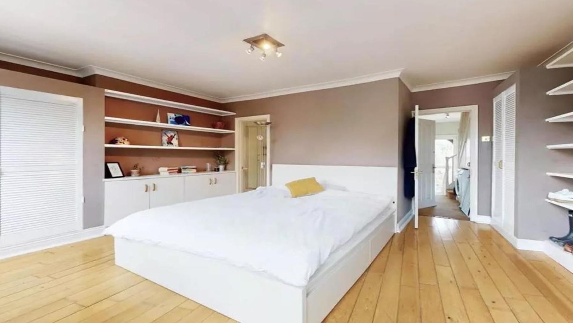 Apartment Bright 4 Bed Living *