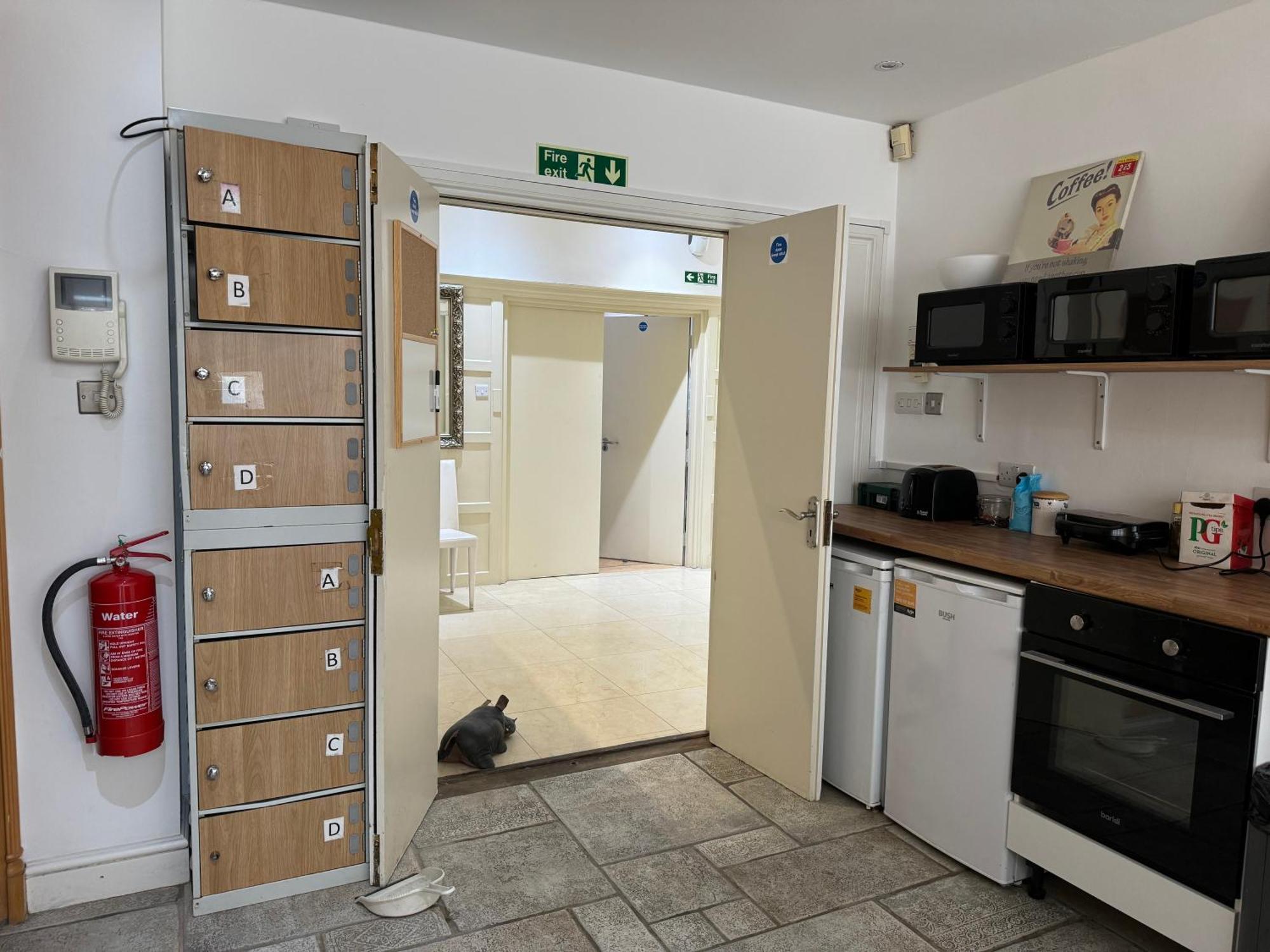 Hostel 365 London