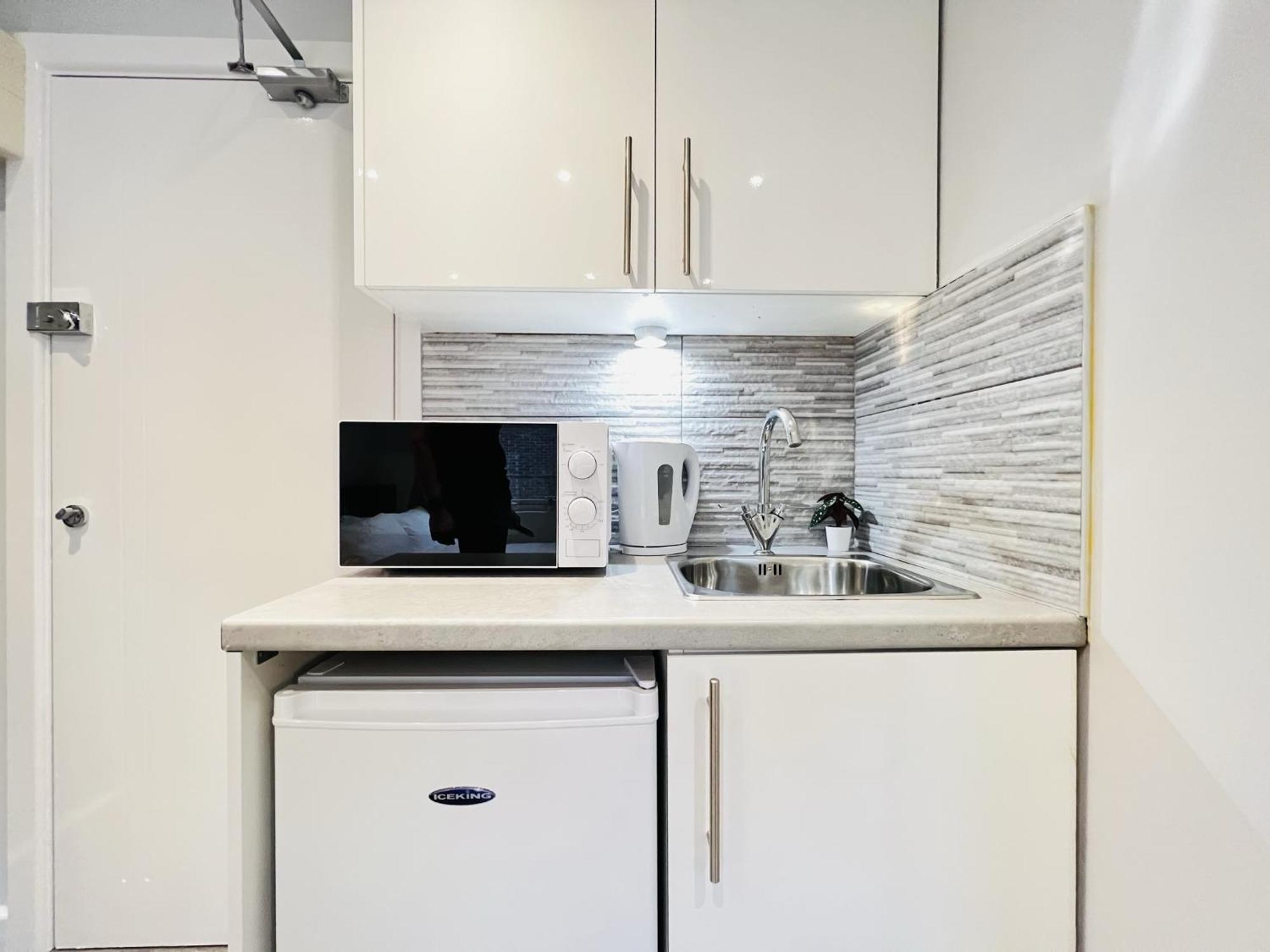 Battersea By Sleepy Apartment *