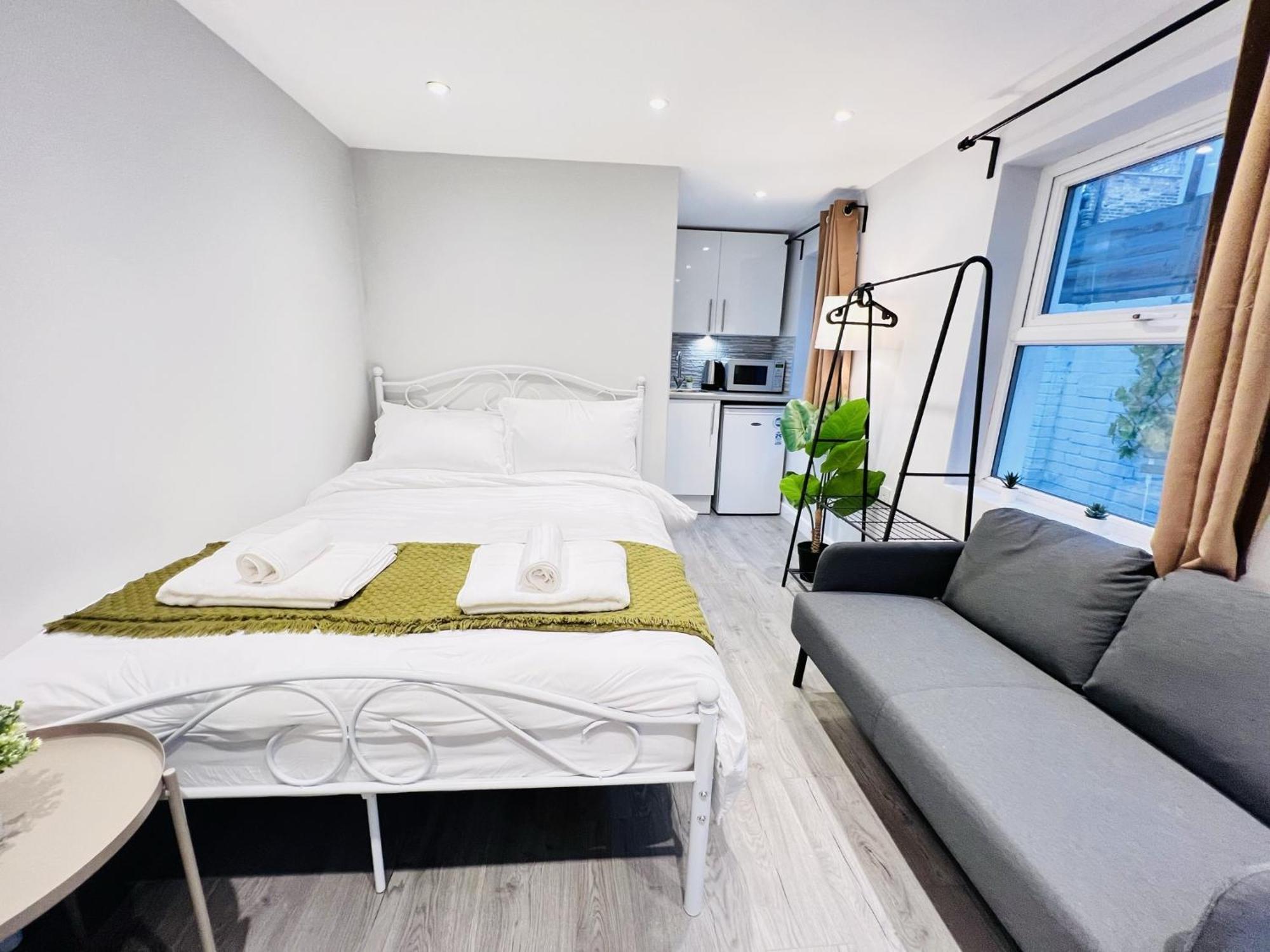 Battersea By Sleepy *