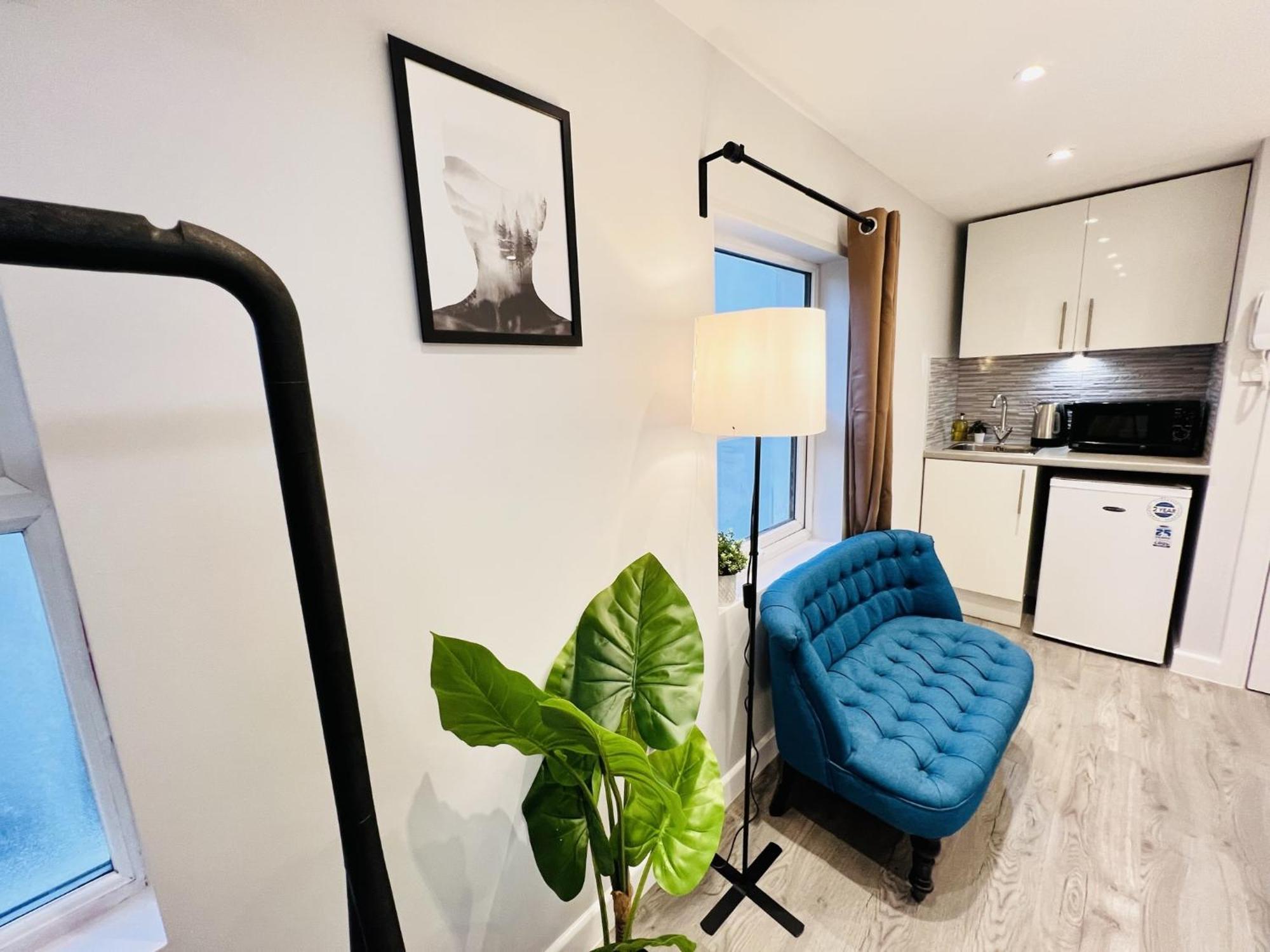 Battersea By Sleepy Apartment London