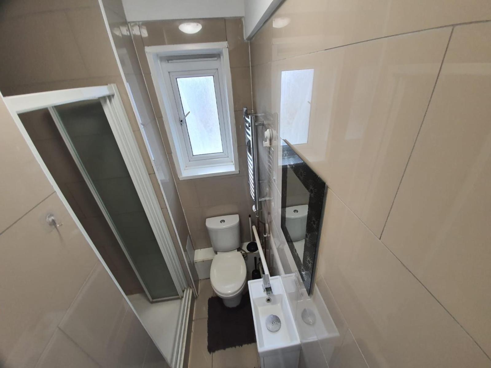 Hoxton E2 Guest house London