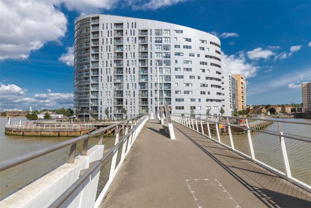 Cosy 2 Bed Flat Cutty Sark Greenwich Close To Canary Wharf - Perfect For Long Apartment London