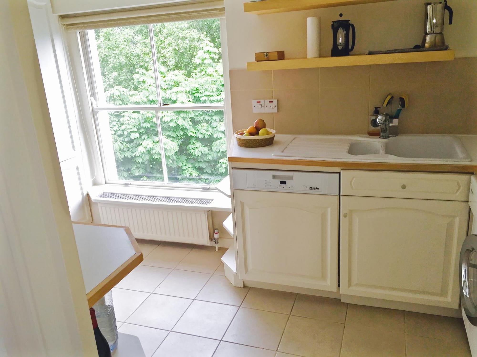Prime Notting Hill, Luxurious 2 Beds, Roof Terrace * London