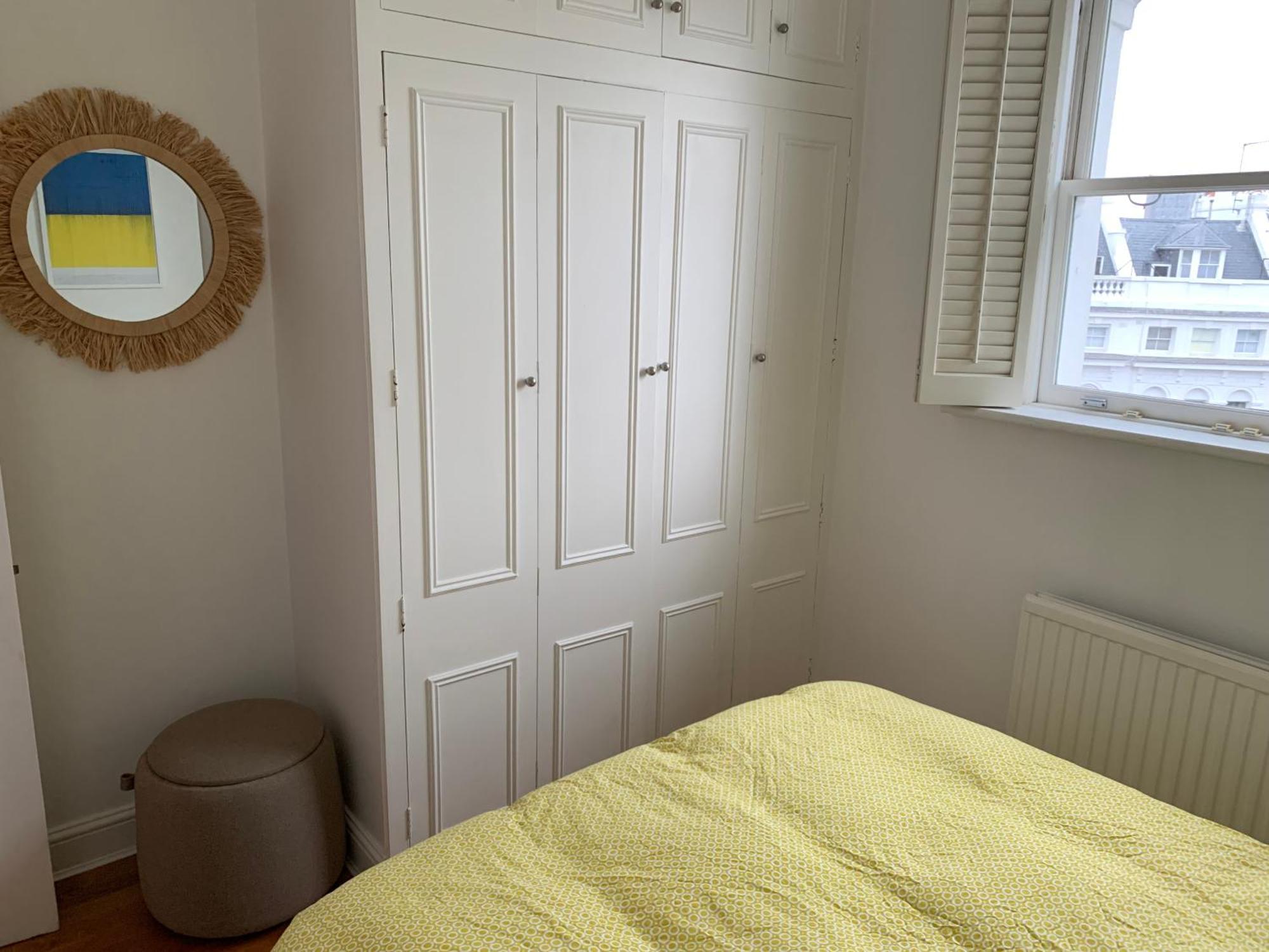 Prime Notting Hill, Luxurious 2 Beds, Roof Terrace Apartment