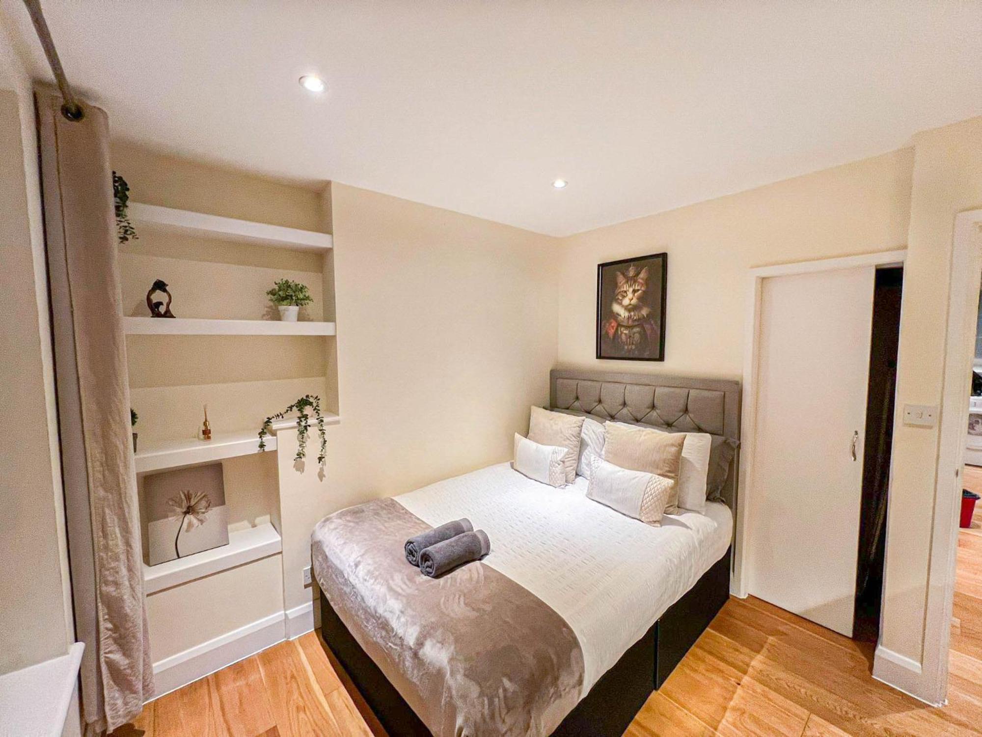 Chic 2-bedroom Flat With Free Wi-fi Few Steps From The Oval Leilighet