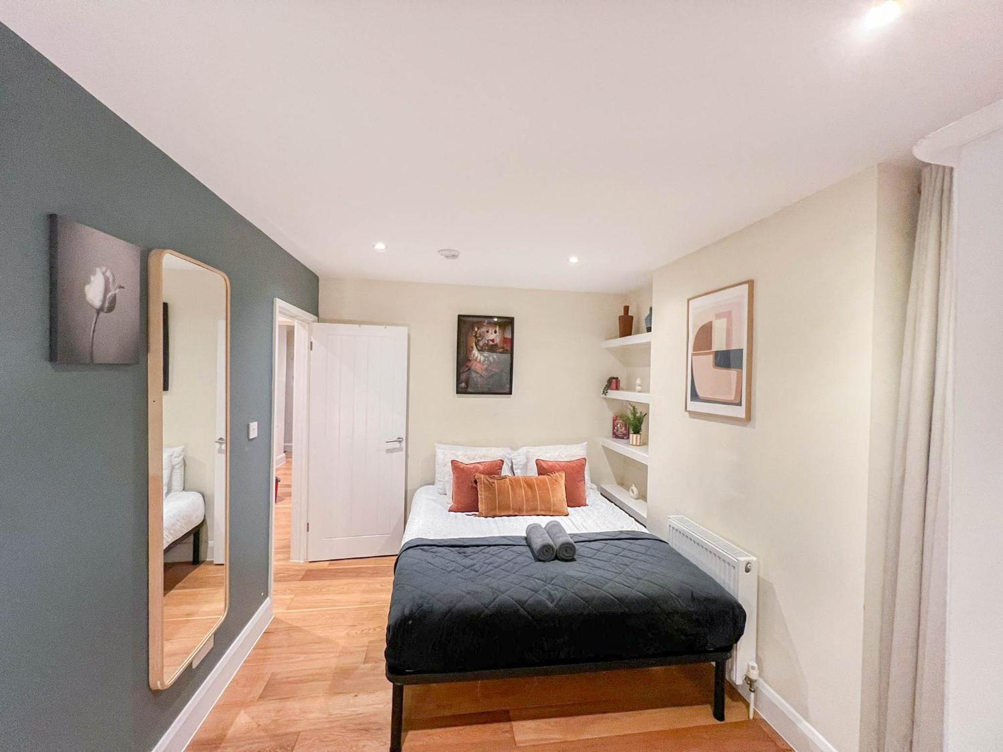 Chic 2-bedroom Flat With Free Wi-fi Few Steps From The Oval Leilighet *