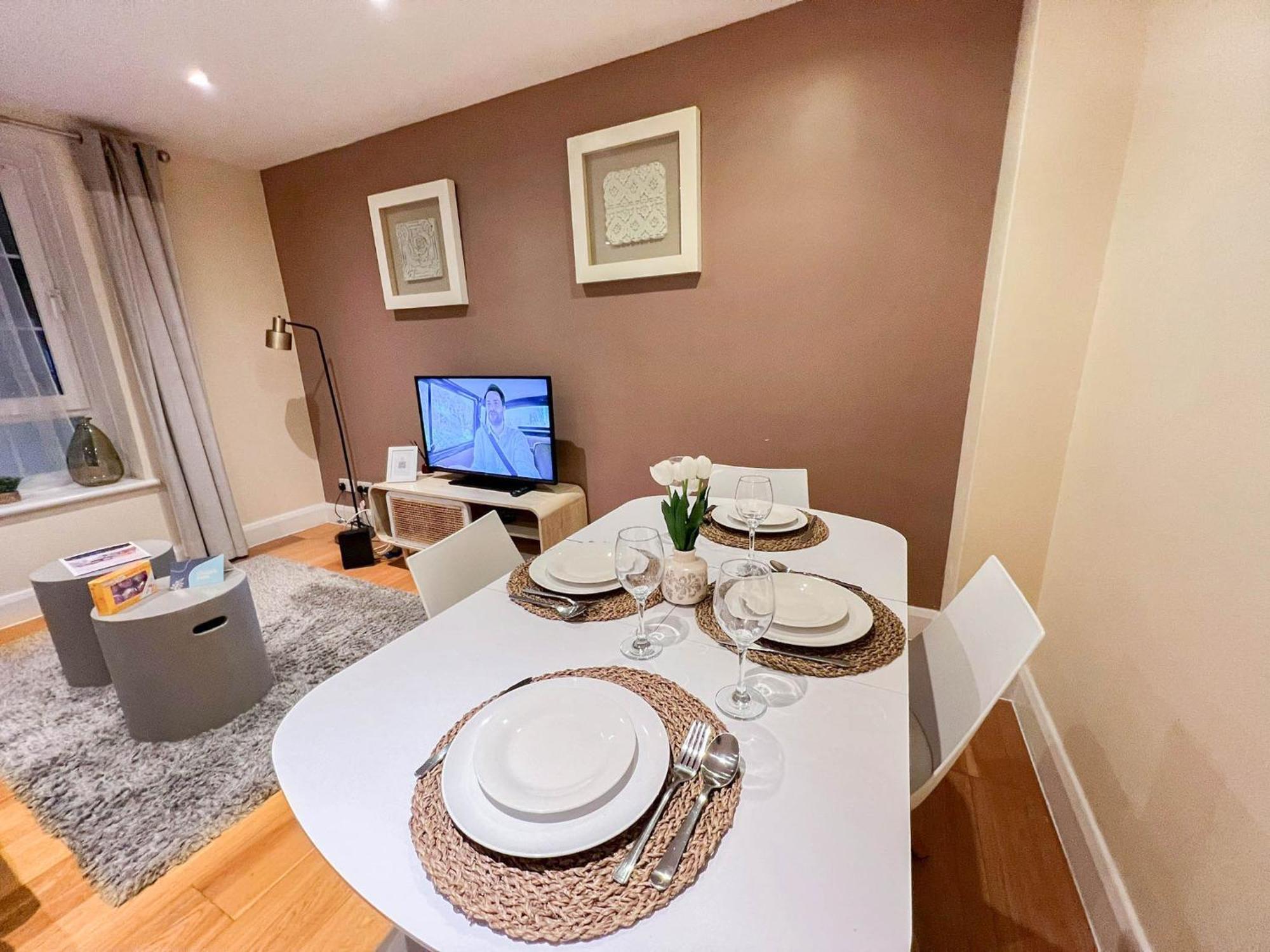 Leilighet Chic 2-bedroom Flat With Free Wi-fi Few Steps From The Oval London