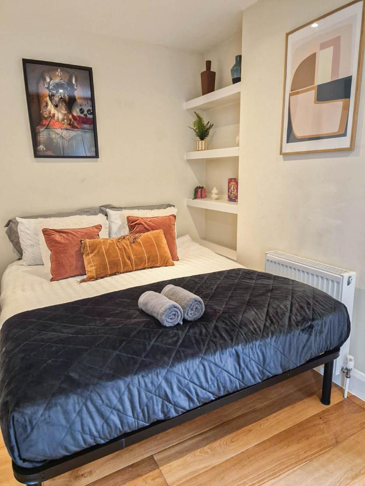 Chic 2-bedroom Flat With Free Wi-fi Few Steps From The Oval Leilighet