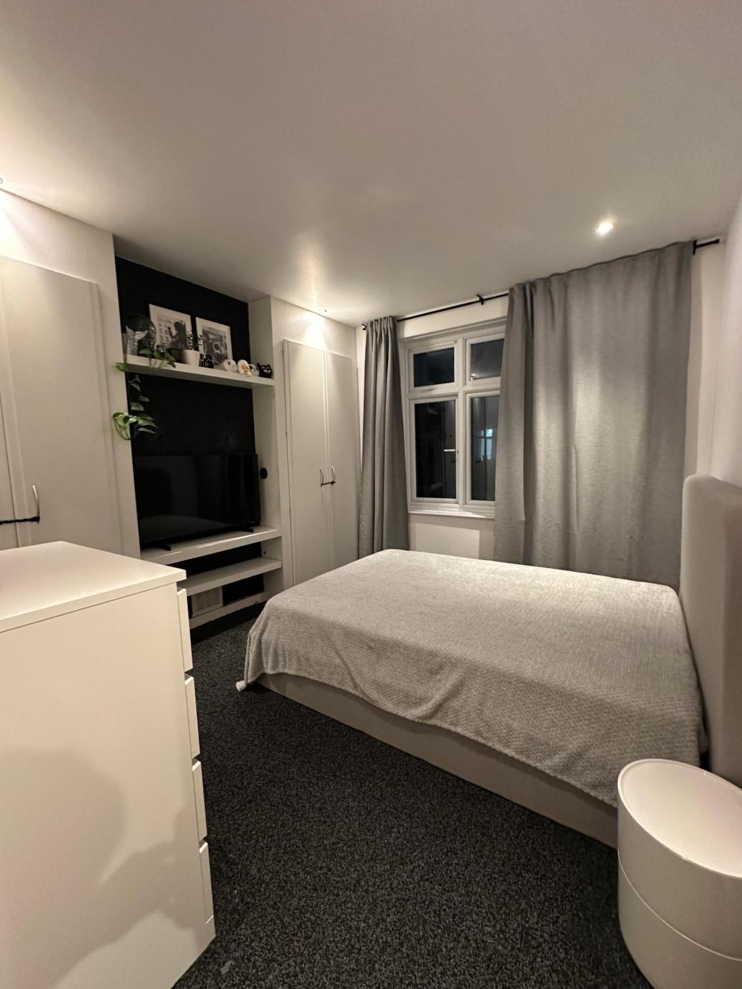 Luxury Bedroom Excel Guest house
