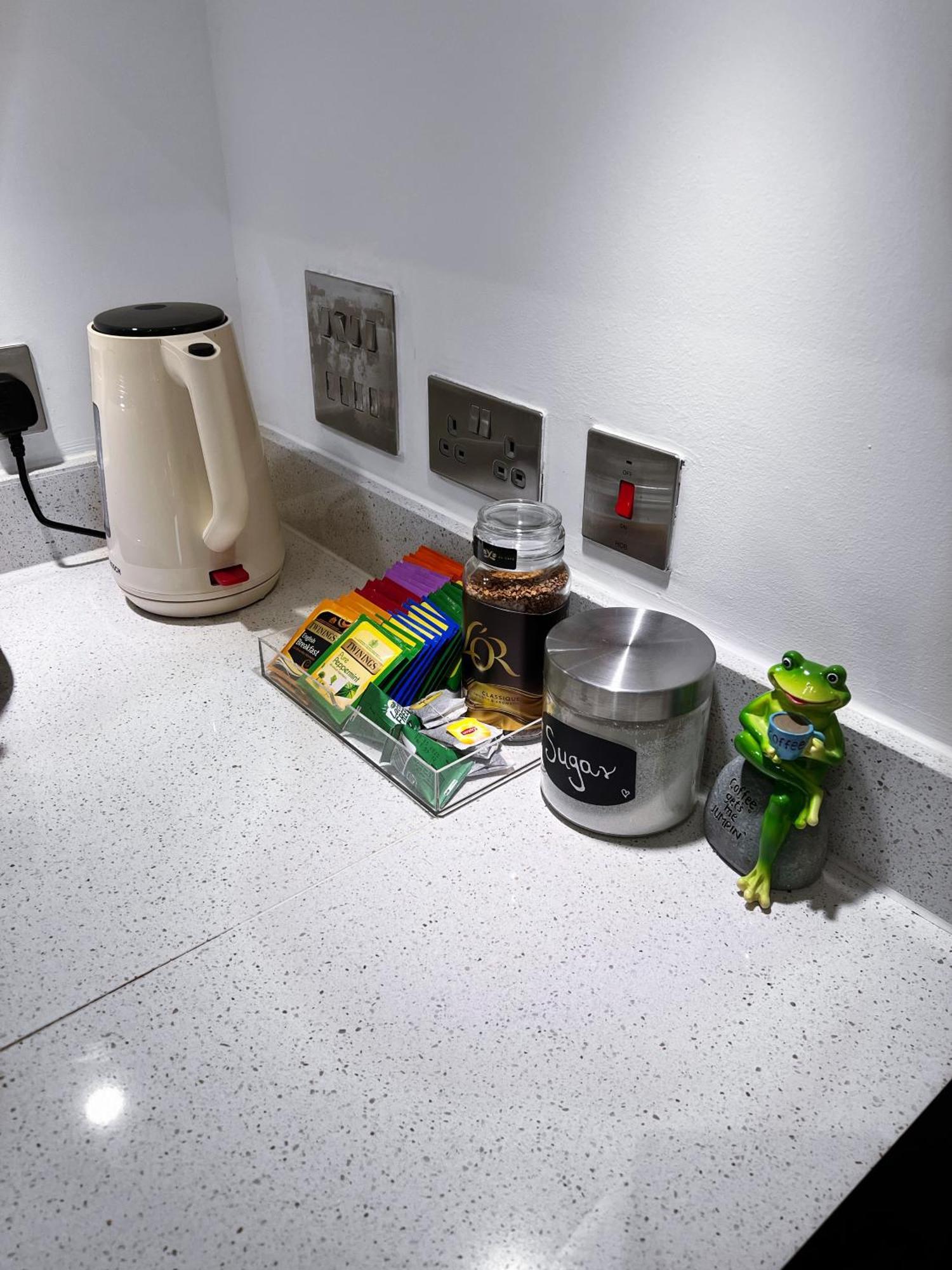 Apartment Luxury Modern 2 Bed 2 Bath London