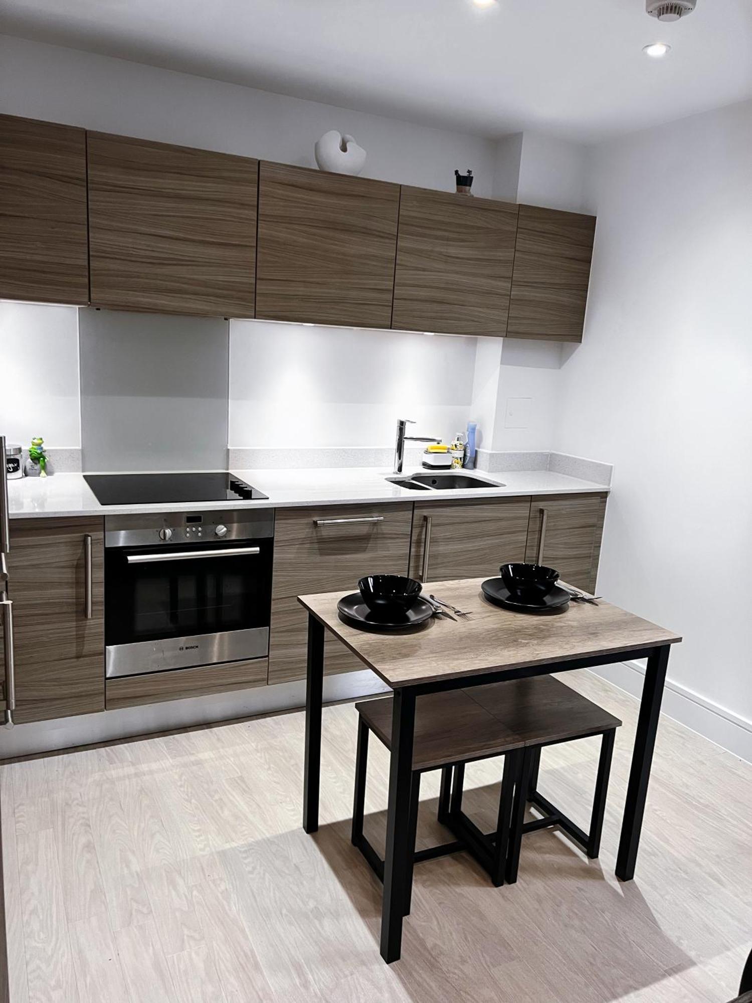 Luxury Modern 2 Bed 2 Bath London
