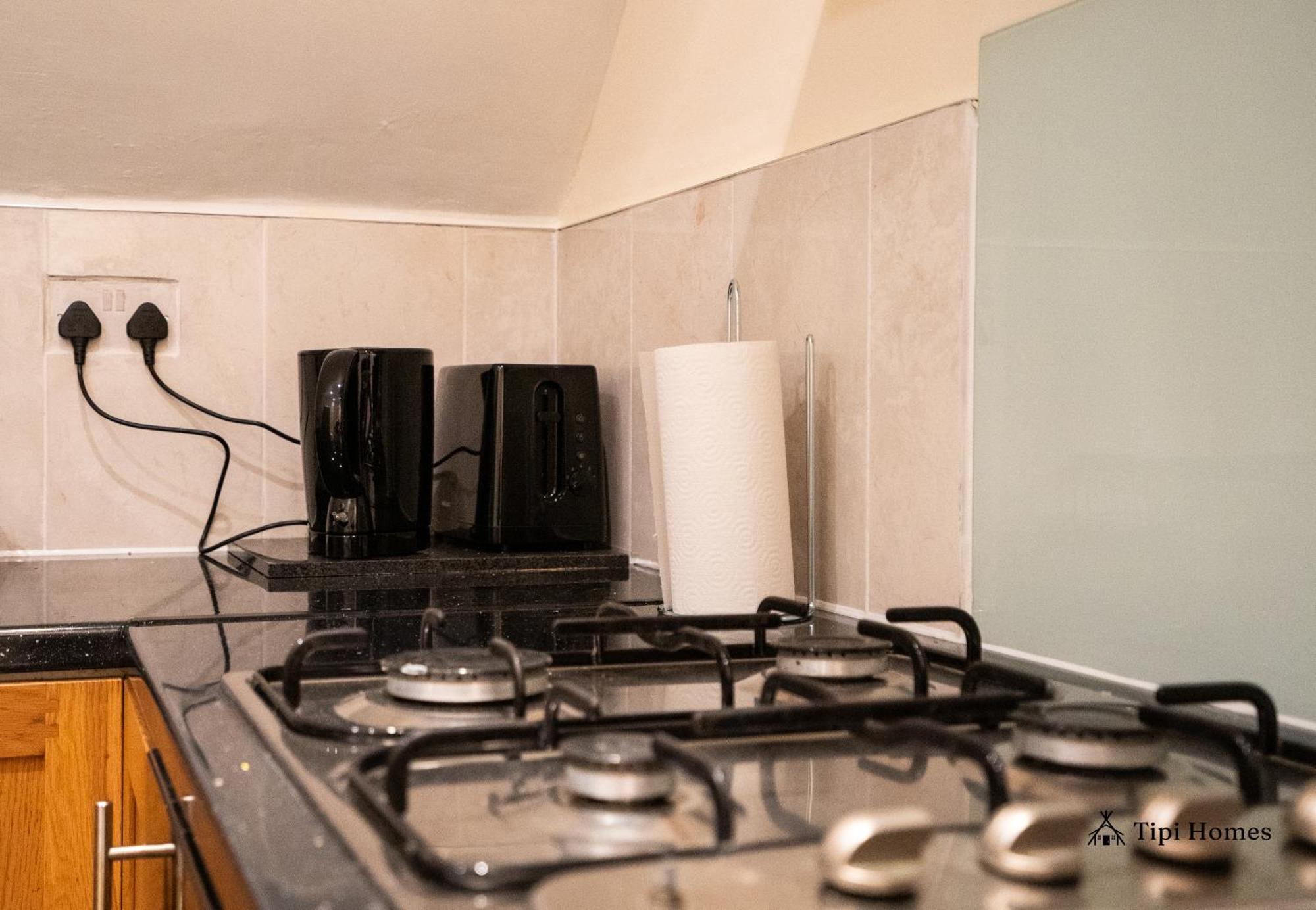 2 Bedroom 2 Bath Flat In Wandsworth Apartment London