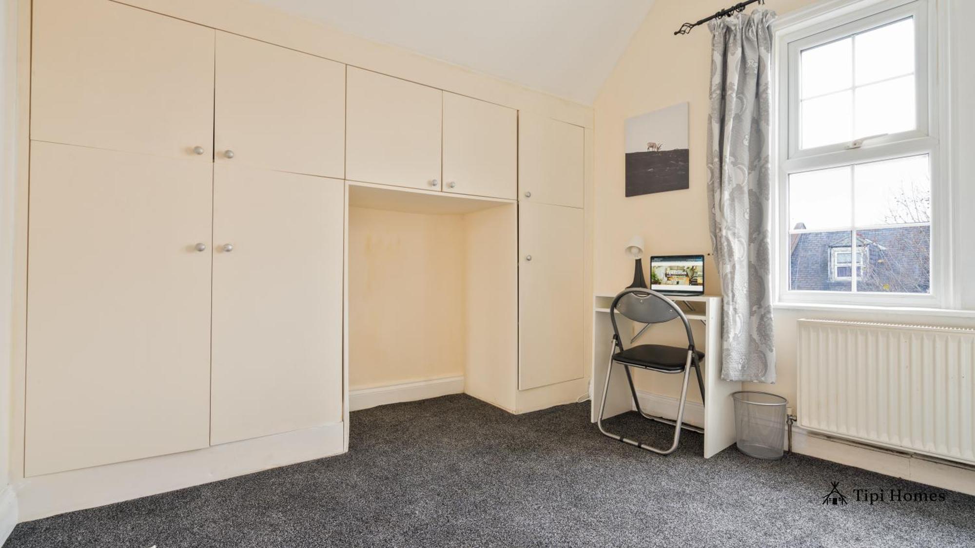 Apartment 2 Bedroom 2 Bath Flat In Wandsworth London