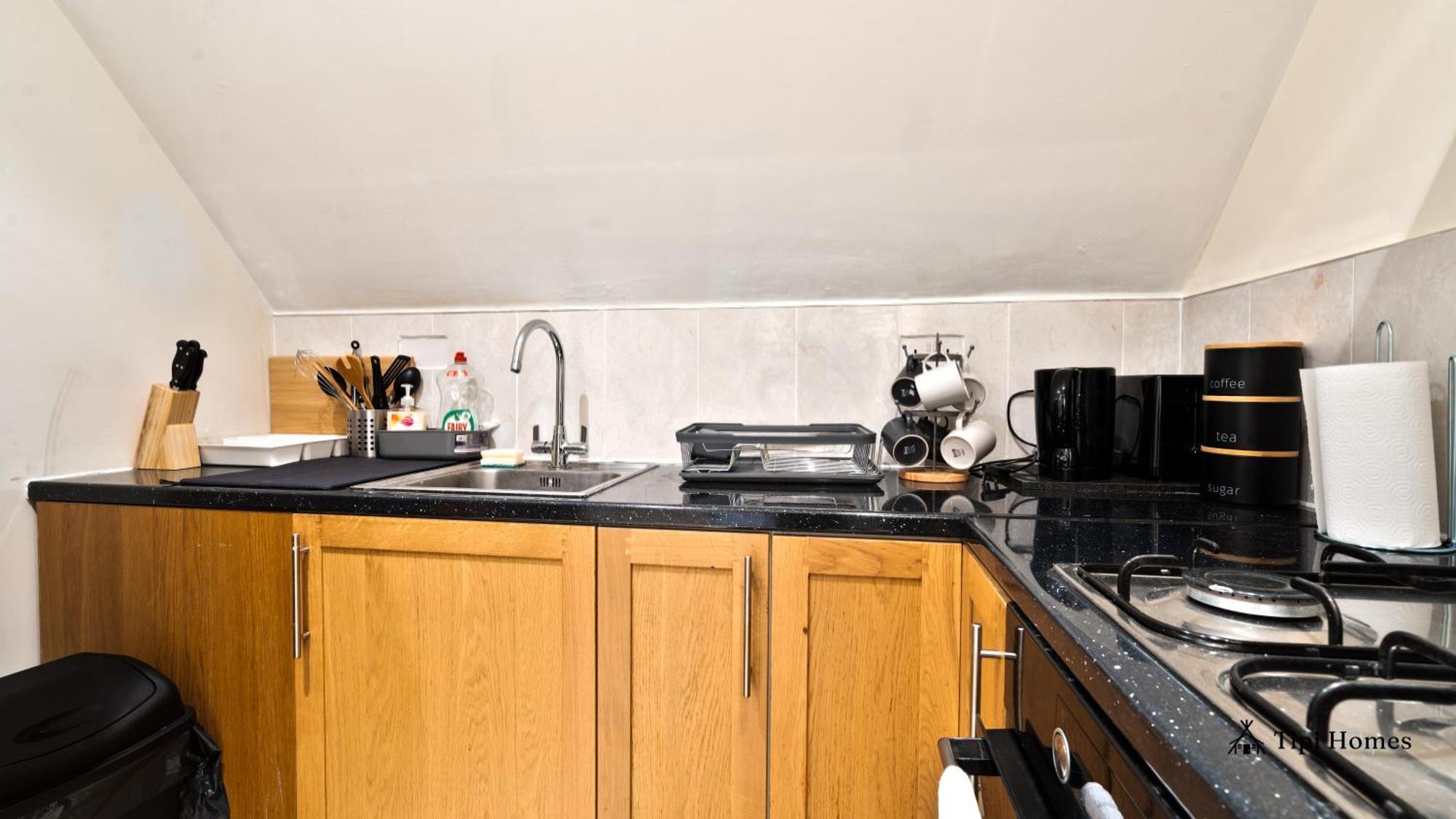 2 Bedroom 2 Bath Flat In Wandsworth * London