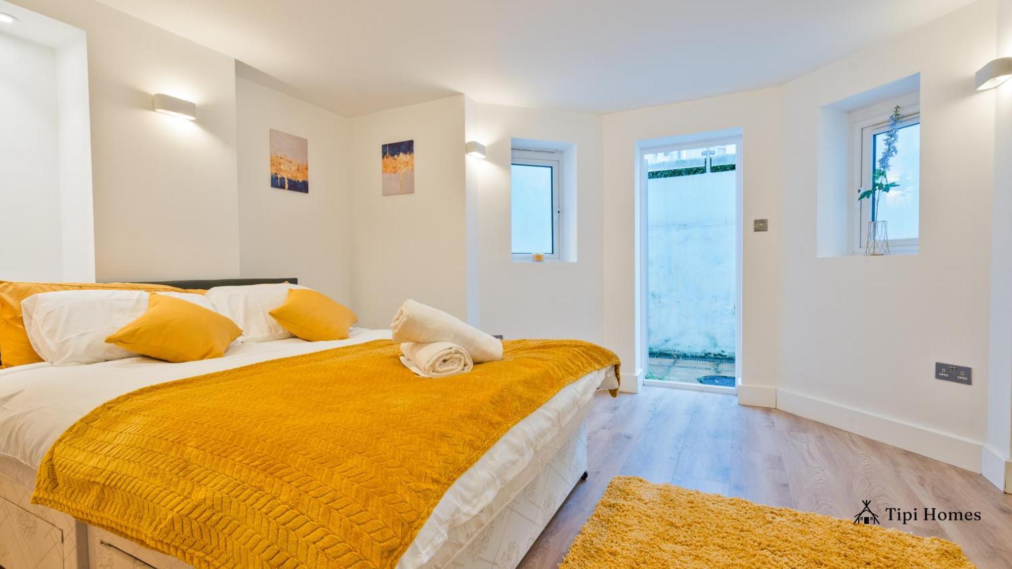 2 Bed 2 Bath, Golders Green, Near