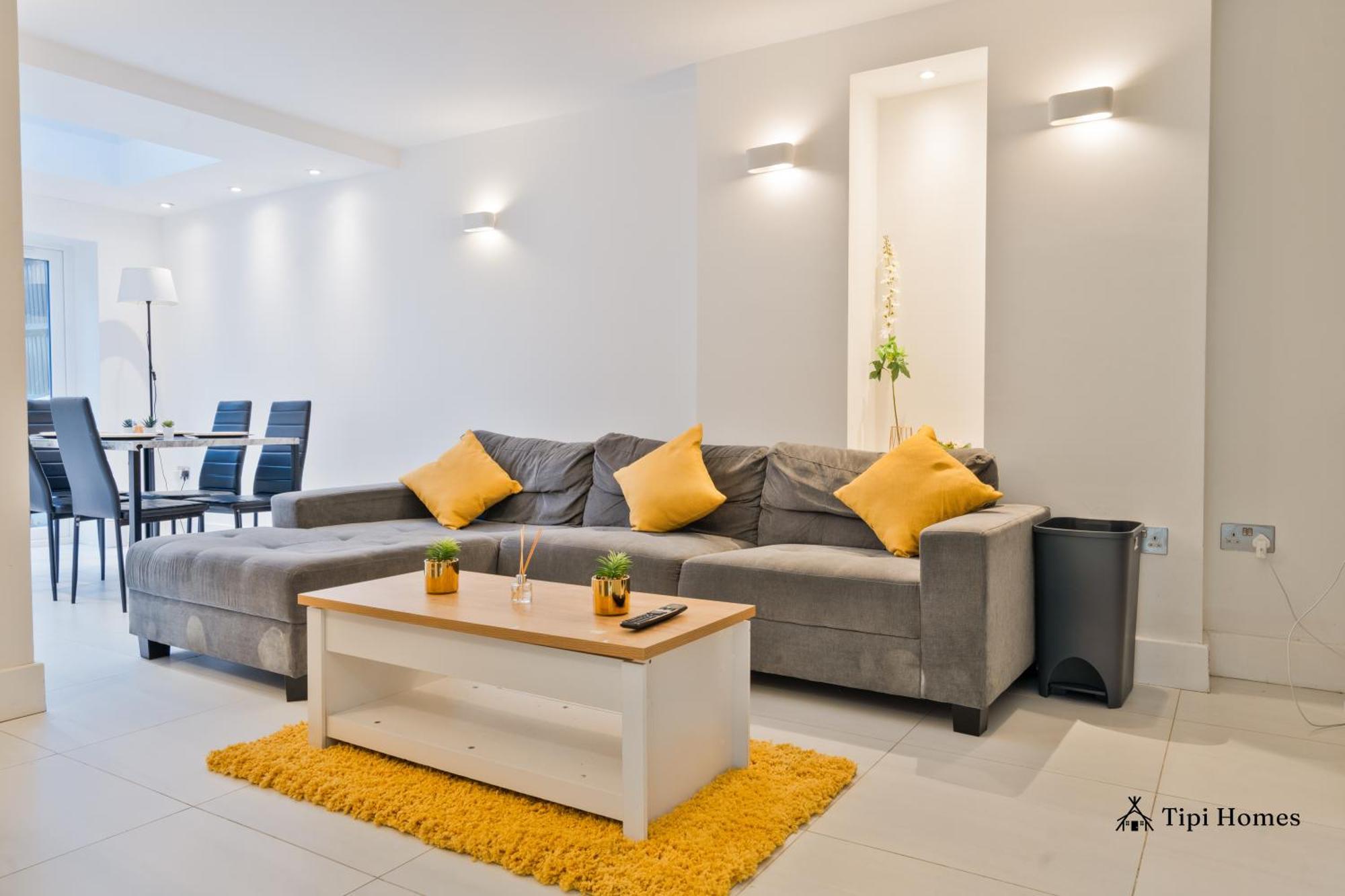 Apartment 2 Bed 2 Bath, Golders Green, Near *