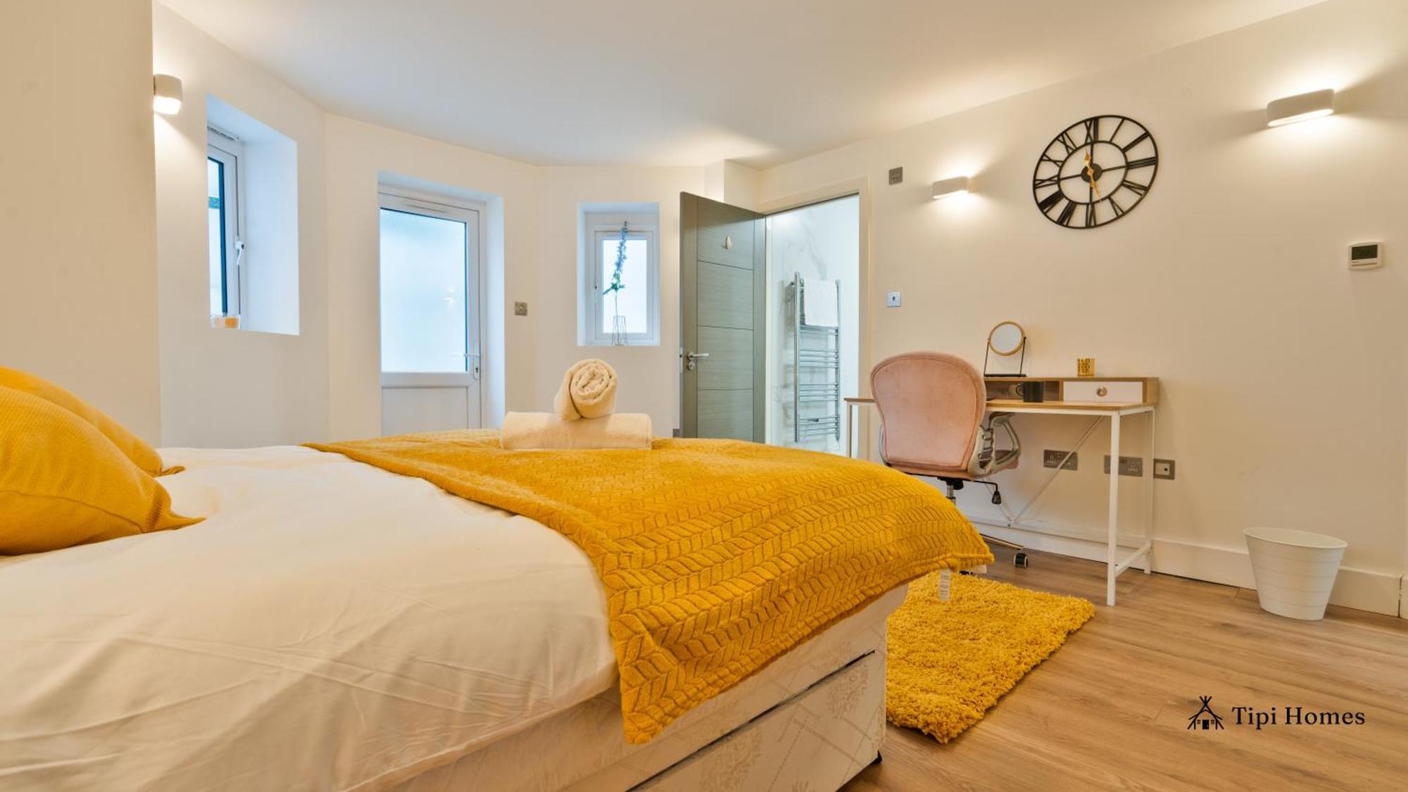 2 Bed 2 Bath, Golders Green, Near Apartment *
