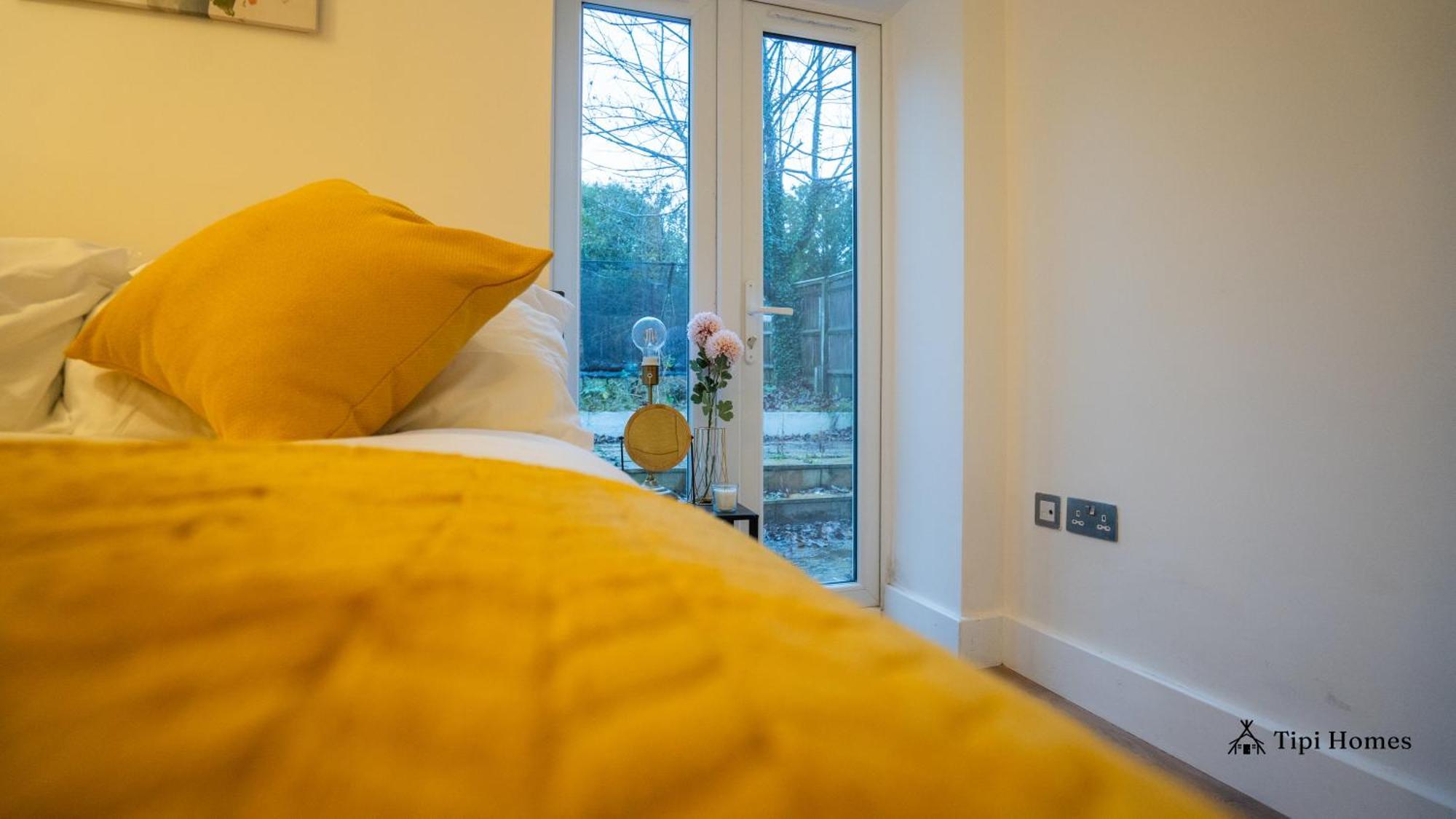 Apartment 2 Bed 2 Bath, Golders Green, Near *