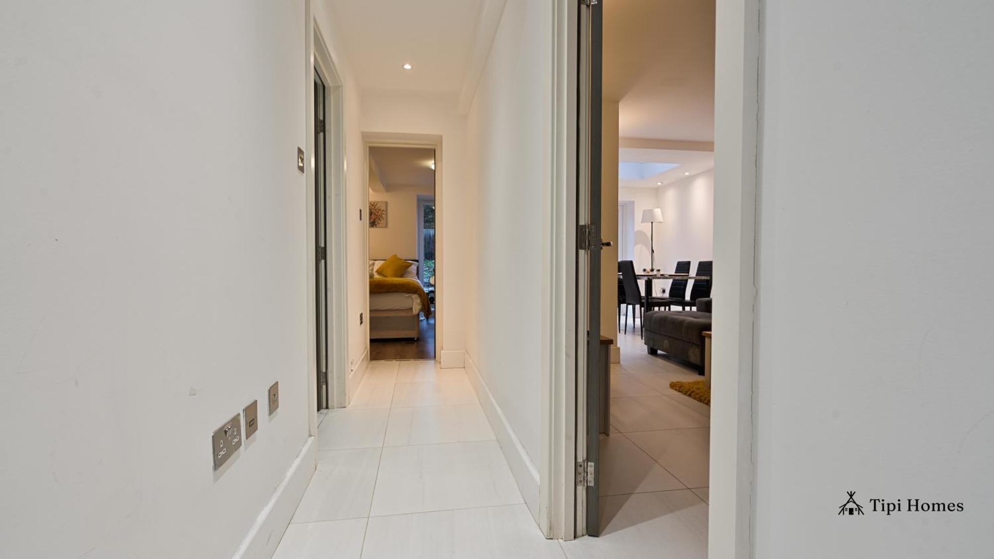 2 Bed 2 Bath, Golders Green, Near * London