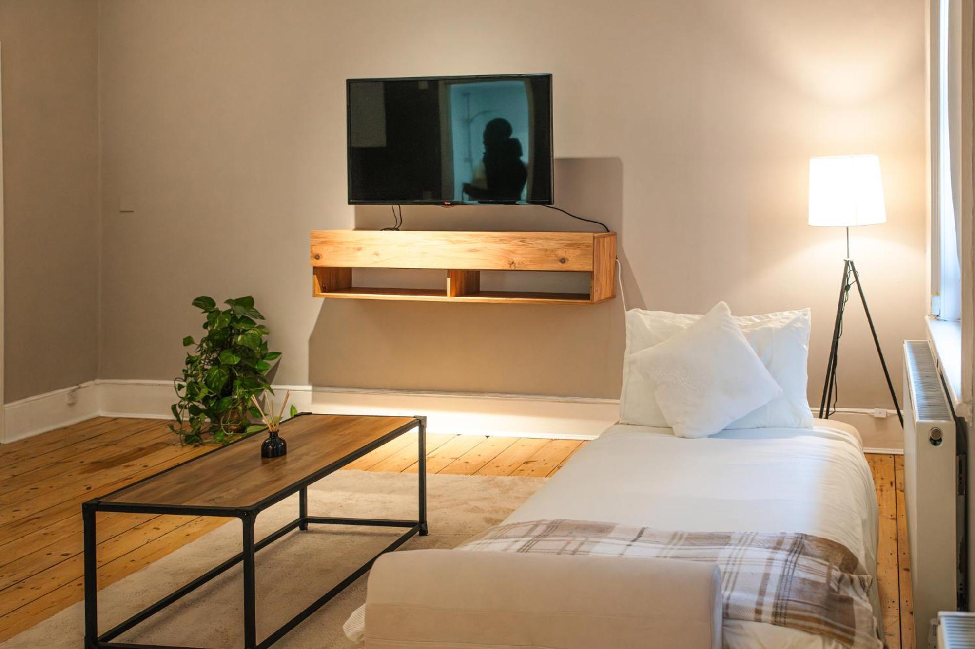 A Modern Rustic Appartement