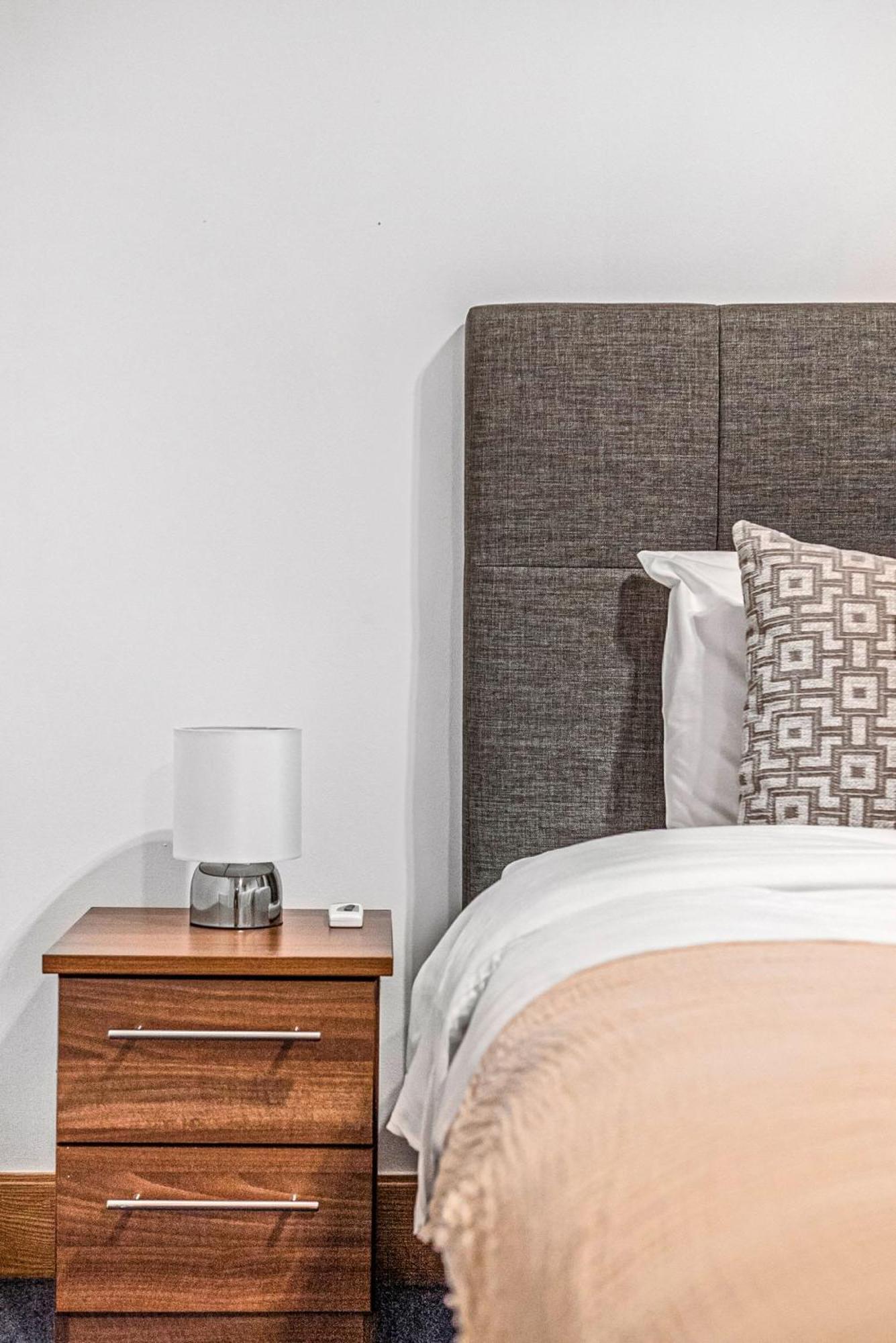 Heart Of Holborn - 2br With Patio - Cityapartmentstay * Londen