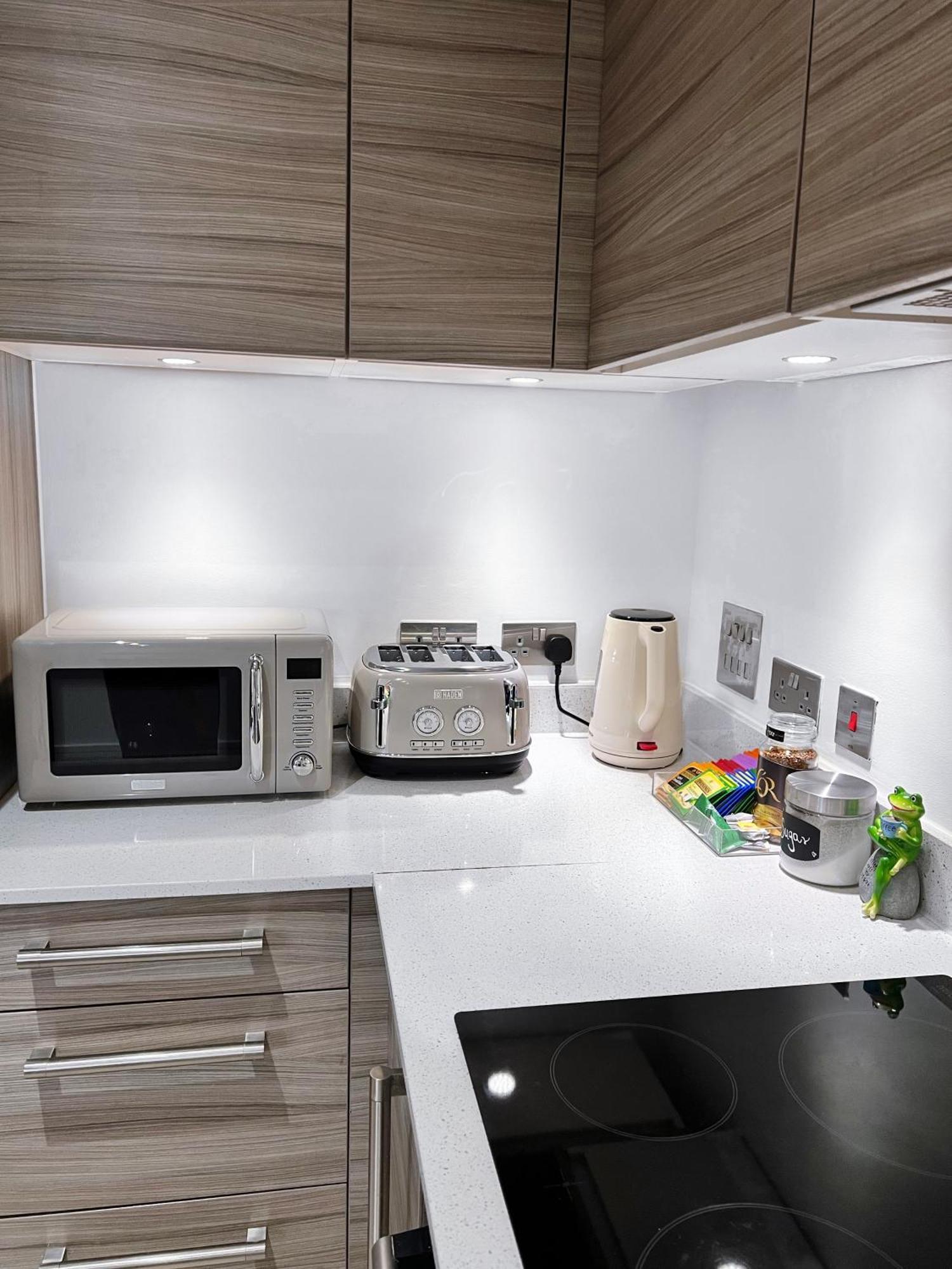 Apartment Luxury Modern 2 Bed 2 Bath London