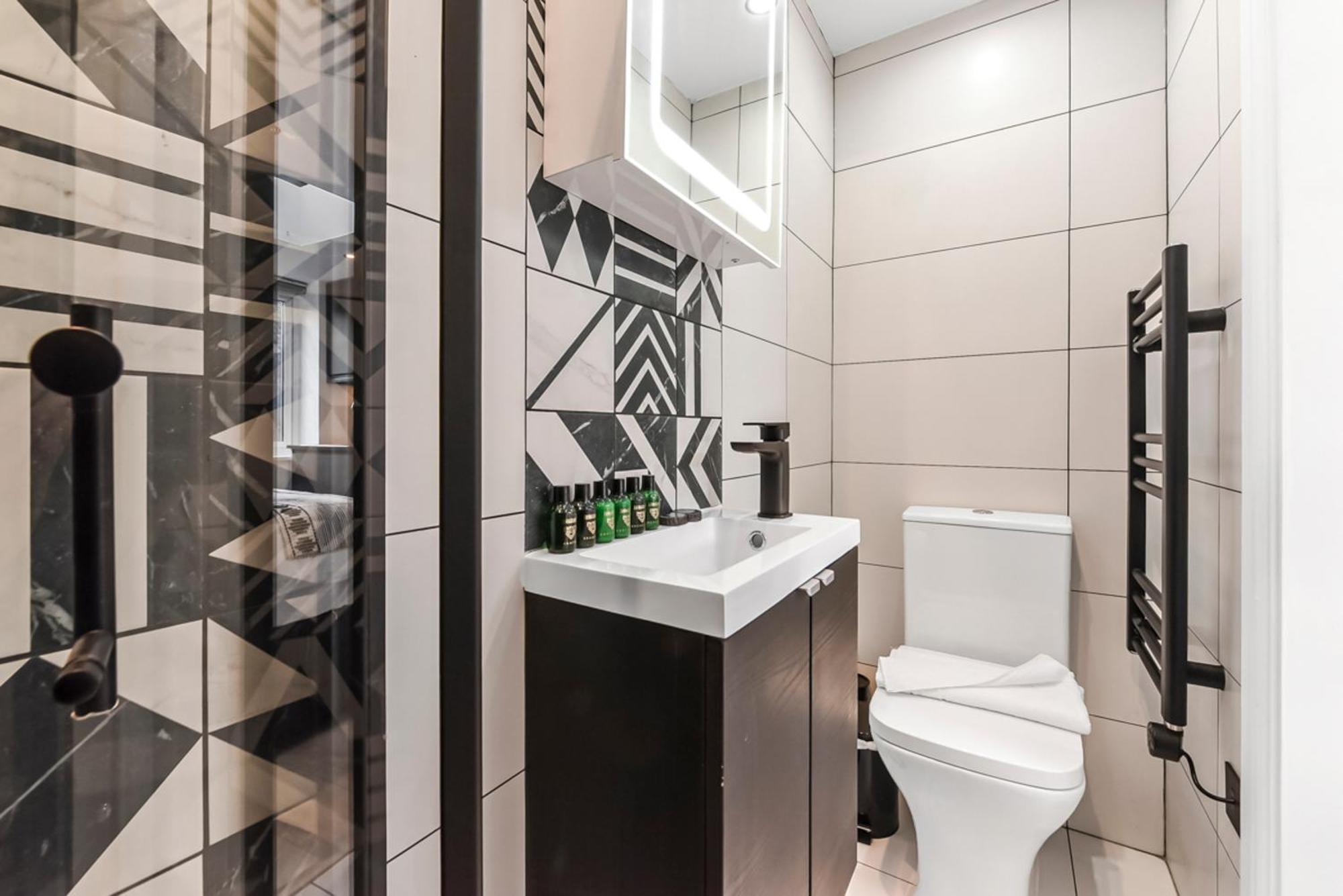 Playful & Stylish In Hip Area Apartment London