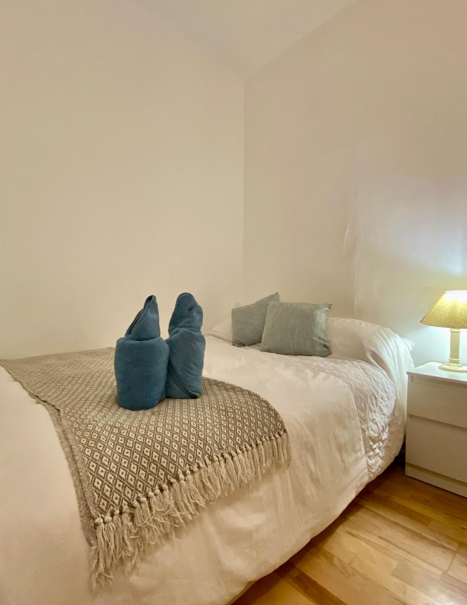Spacious In Earls Court London