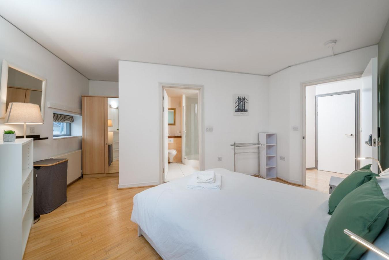 Lovely 3bd Flat, Parking, Sleeps Six Close To O2 Appartement