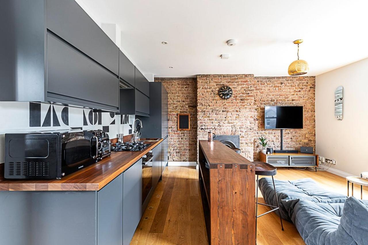 Rustic And Contemporary Haven In Brixton Leilighet