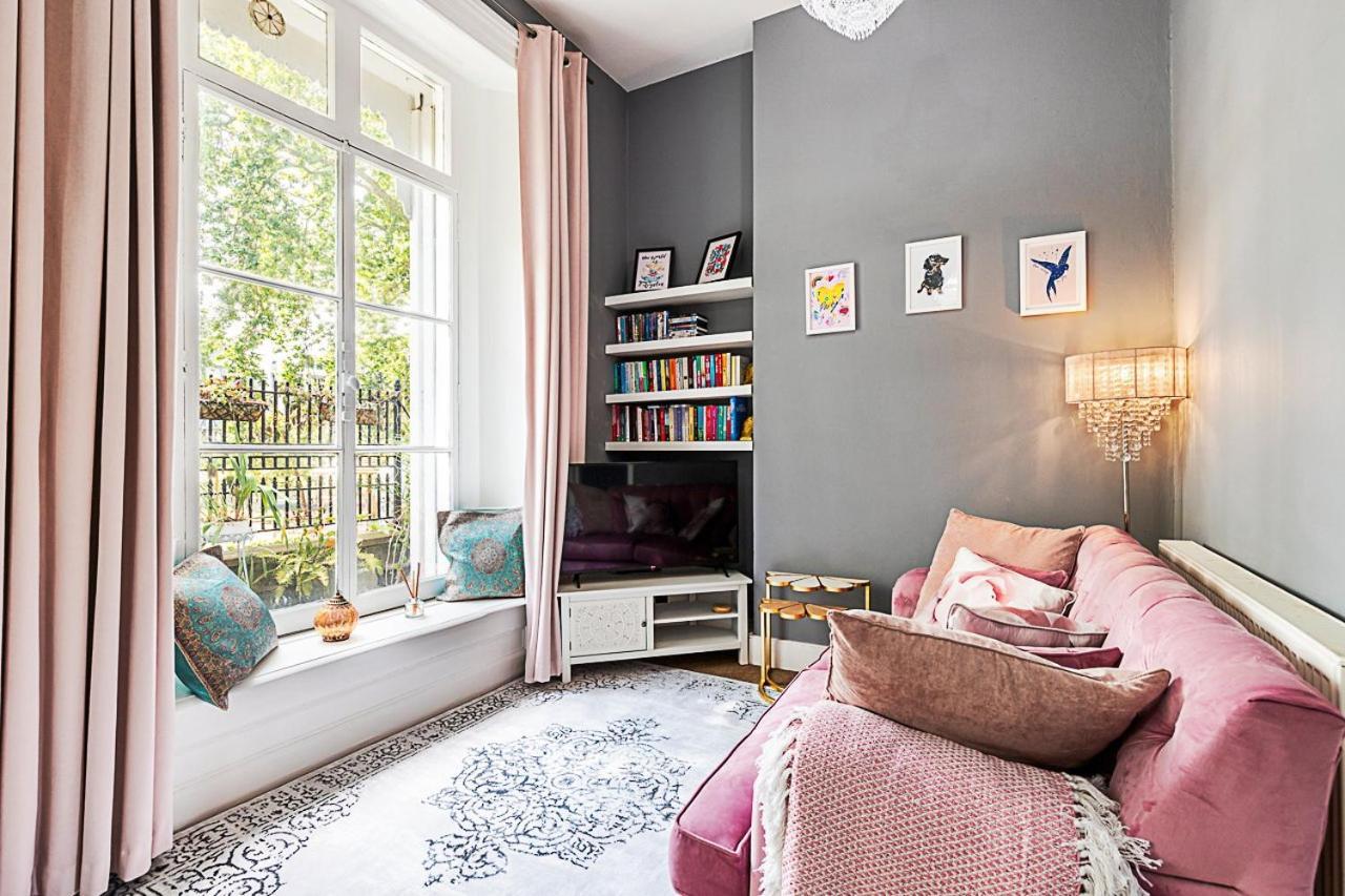 Chic 1 Bedroom Parkview Flat At Arundel Square Apartment London