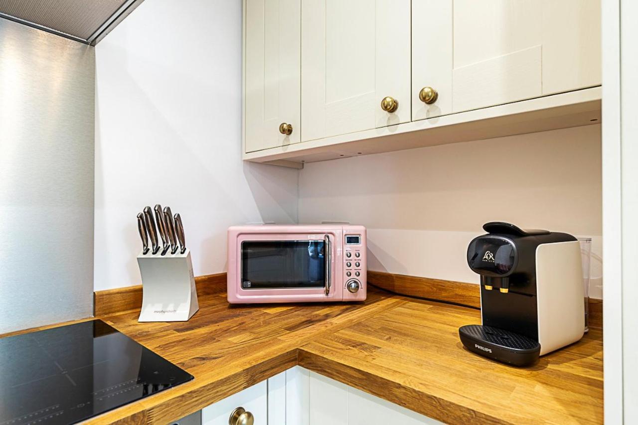Chic 1 Bedroom Parkview Flat At Arundel Square Apartment *
