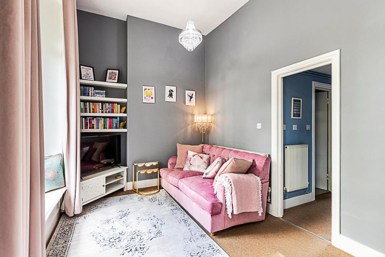 Apartment Chic 1 Bedroom Parkview Flat At Arundel Square