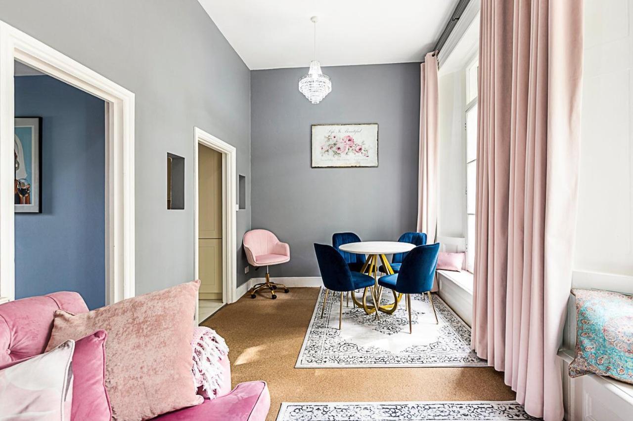 Chic 1 Bedroom Parkview Flat At Arundel Square Apartment *