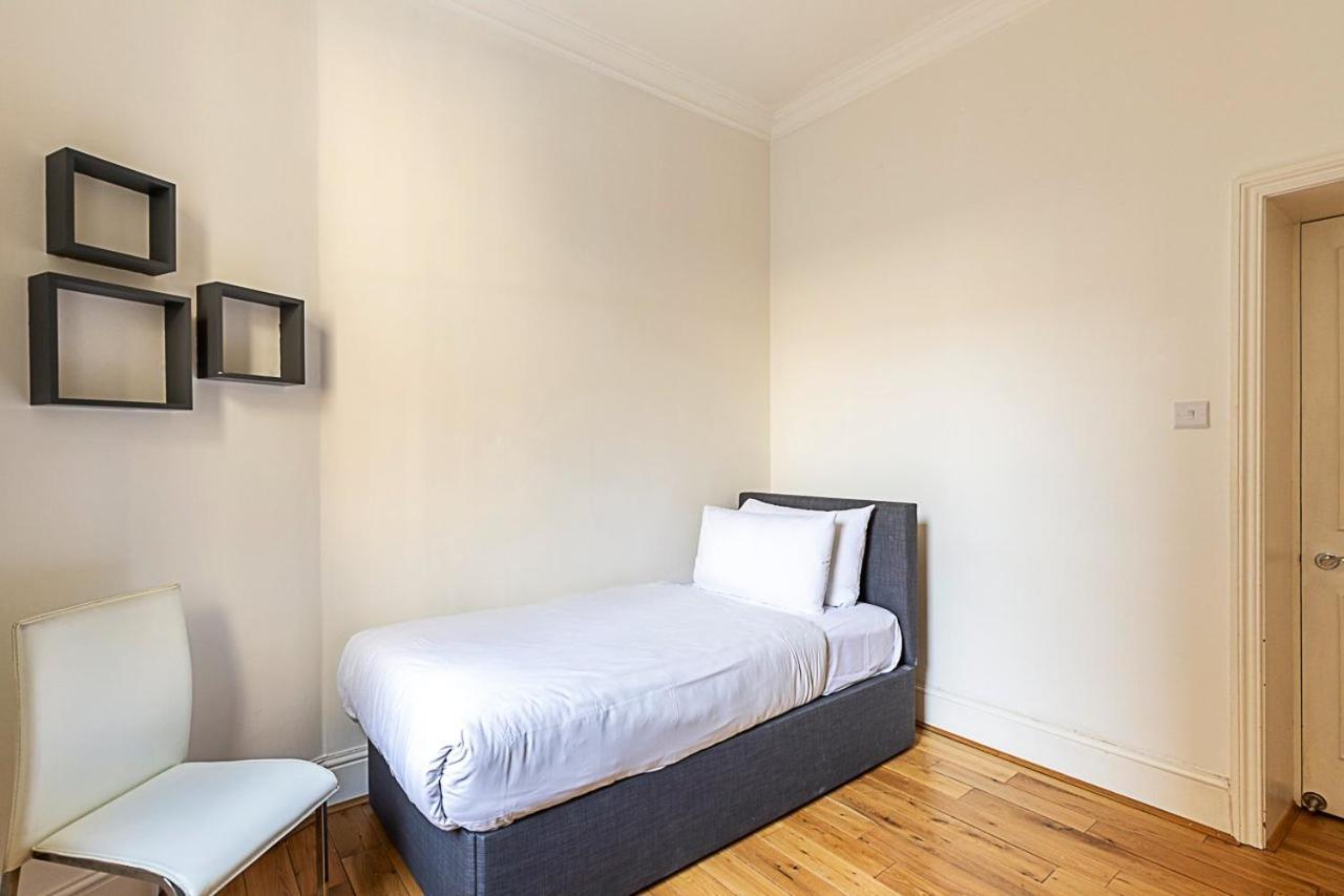 Kensington Tranquility Elegant Two-bed Retreat * Londres