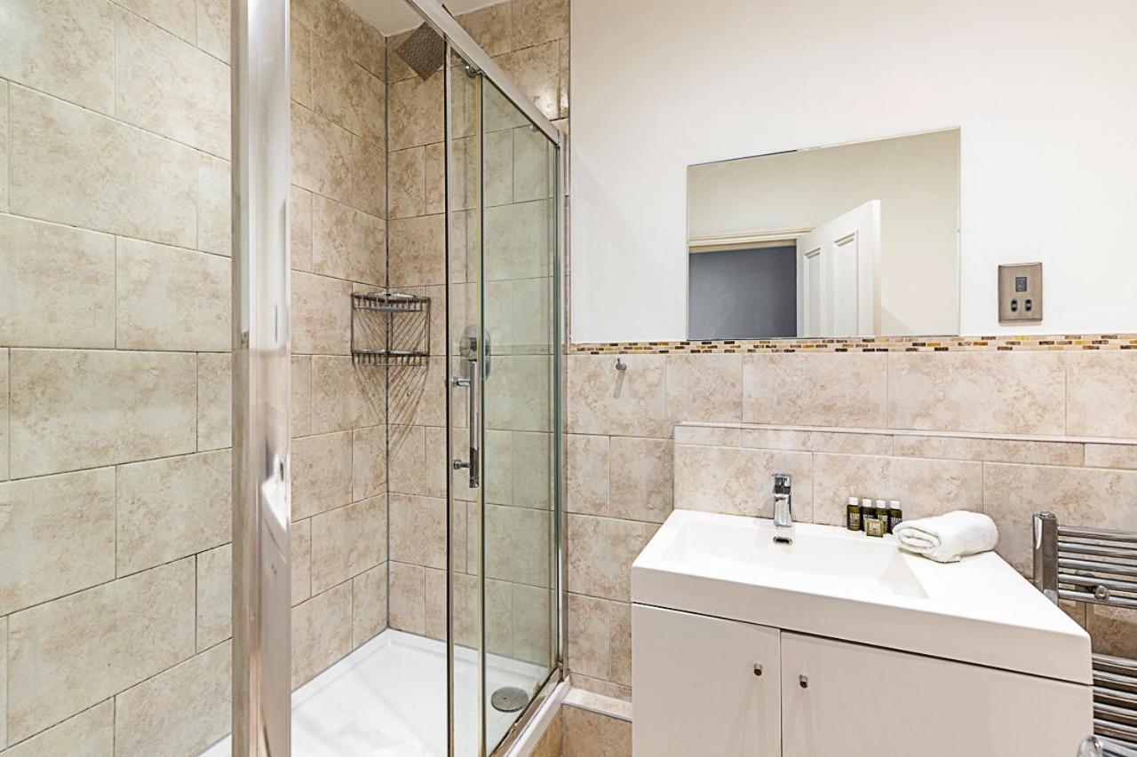 Kensington Tranquility Elegant Two-bed Retreat Apartamento