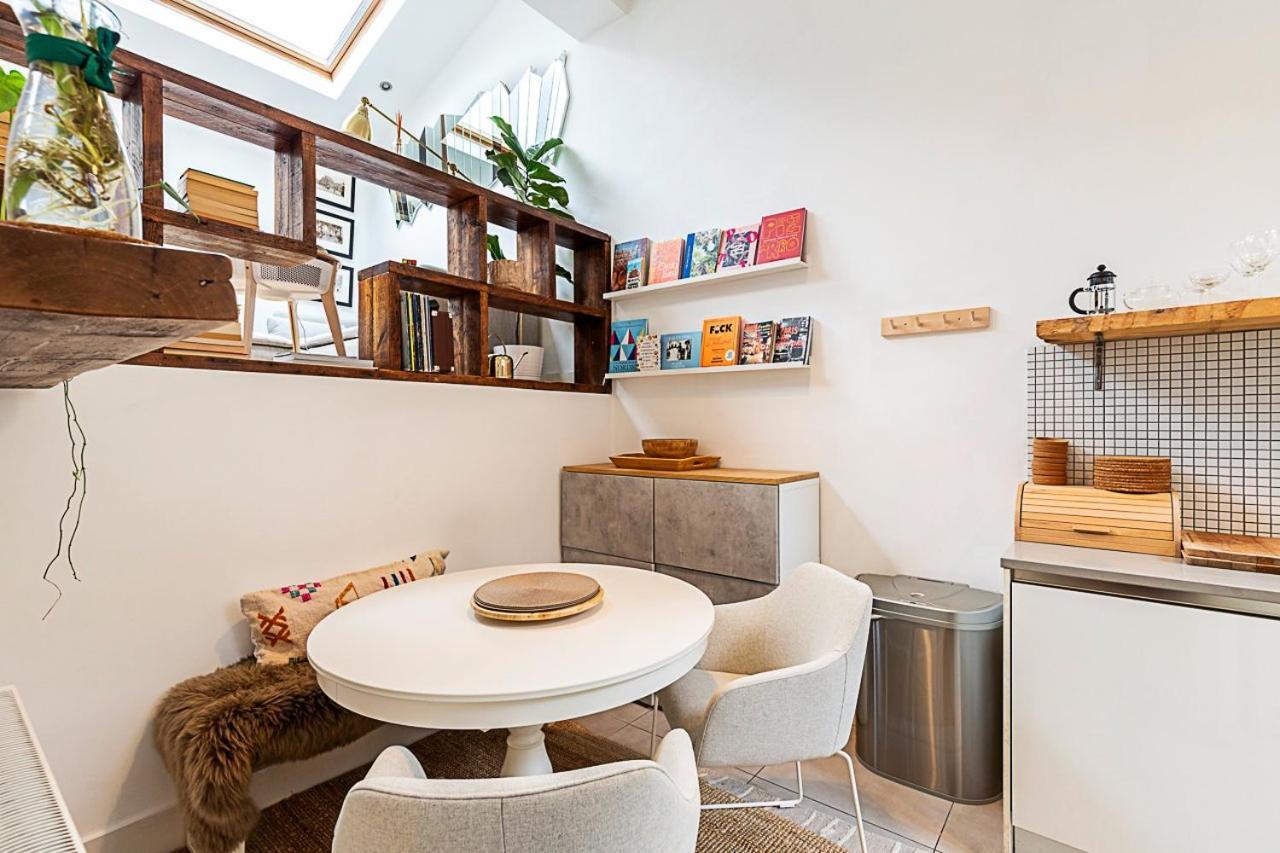 Modern Airy 2-bed Gem In Trendy Stoke Newington Apartment
