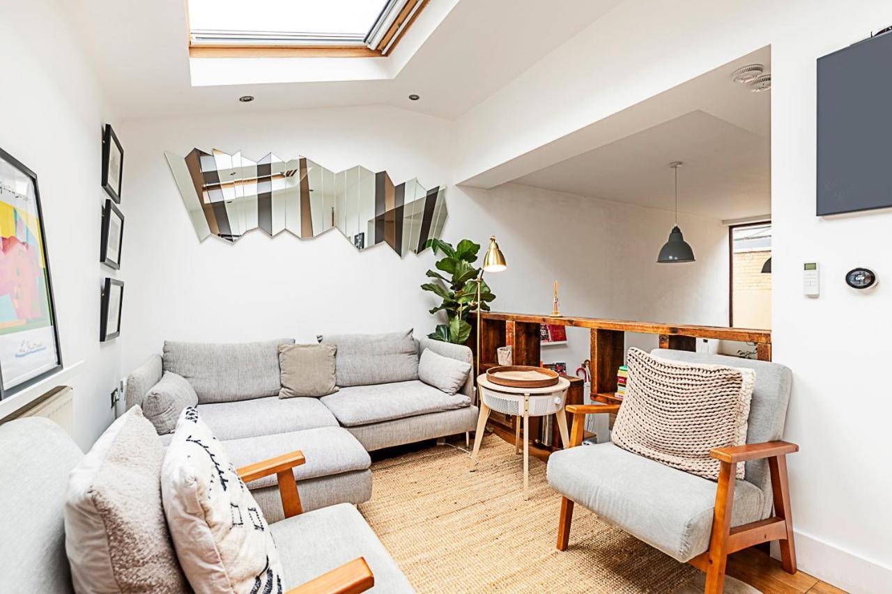 Apartment Modern Airy 2-bed Gem In Trendy Stoke Newington *