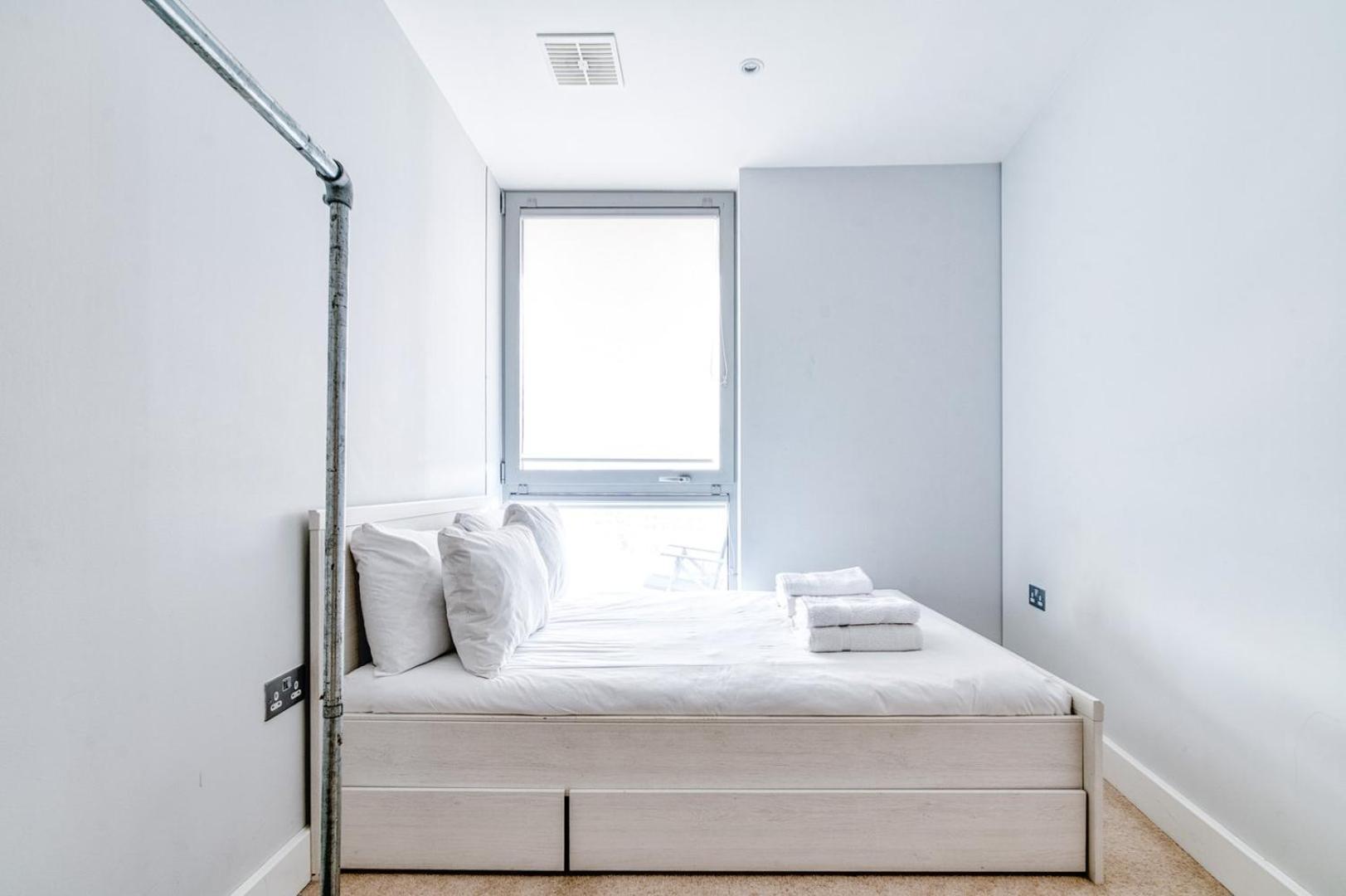 New Development Canary Wharf Flat Apartment London