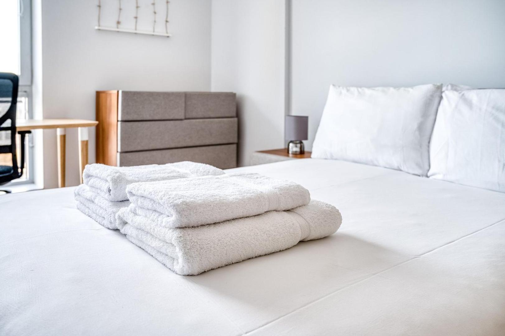 New Development Canary Wharf Flat London