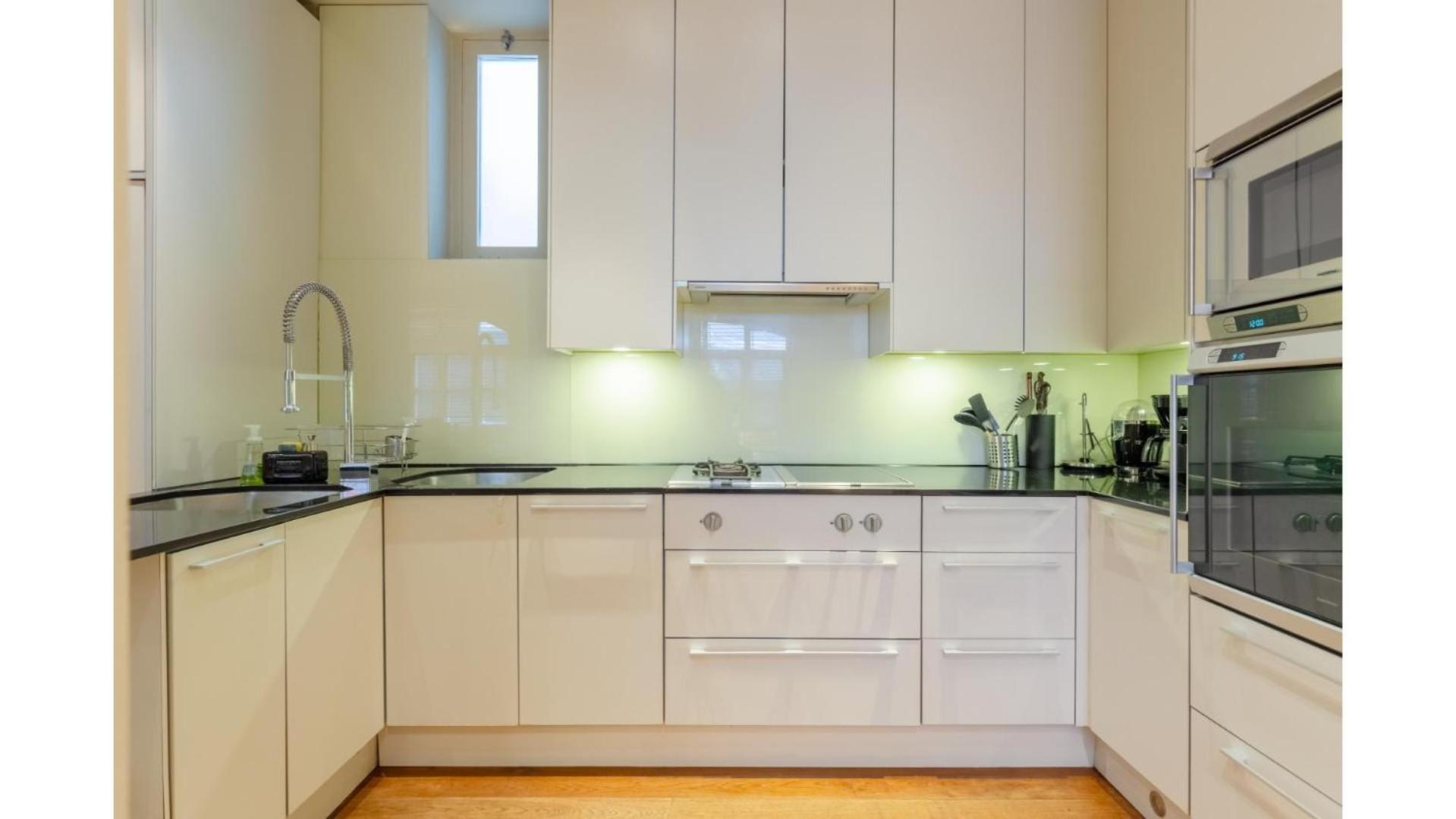 Sublime 4bd House Behind V&a South Kensington Apartment