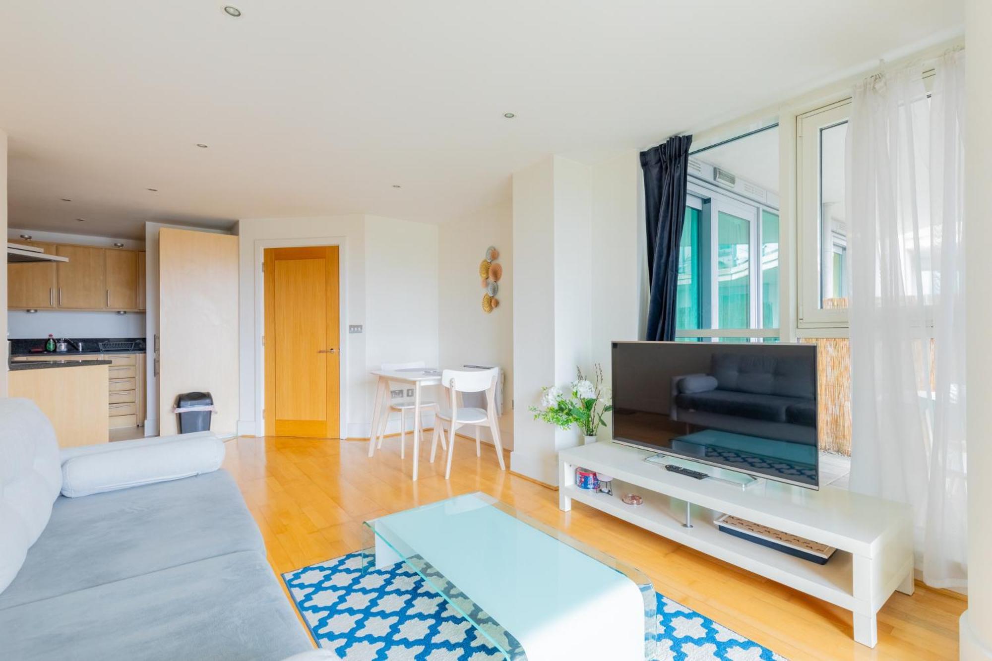 Apartment Sleek 1bd Flat With View Of The River Thames London