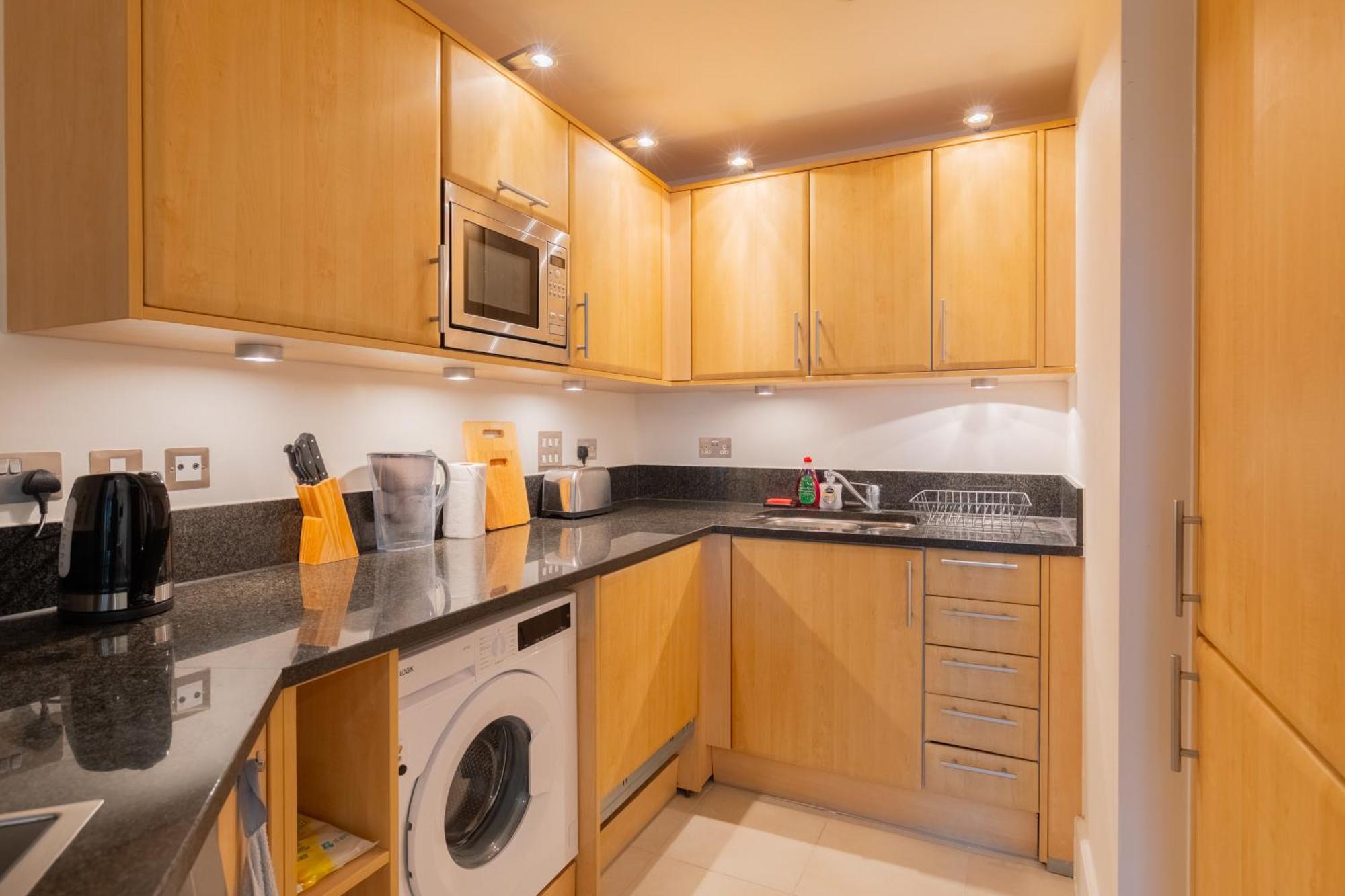 Apartment Sleek 1bd Flat With View Of The River Thames London