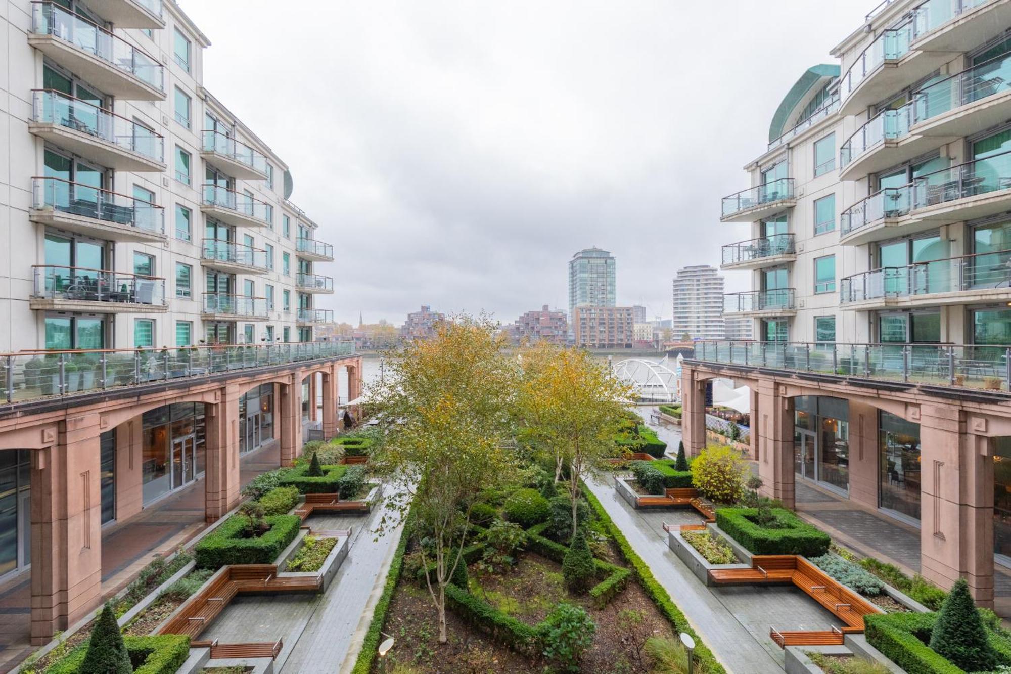 Sleek 1bd Flat With View Of The River Thames