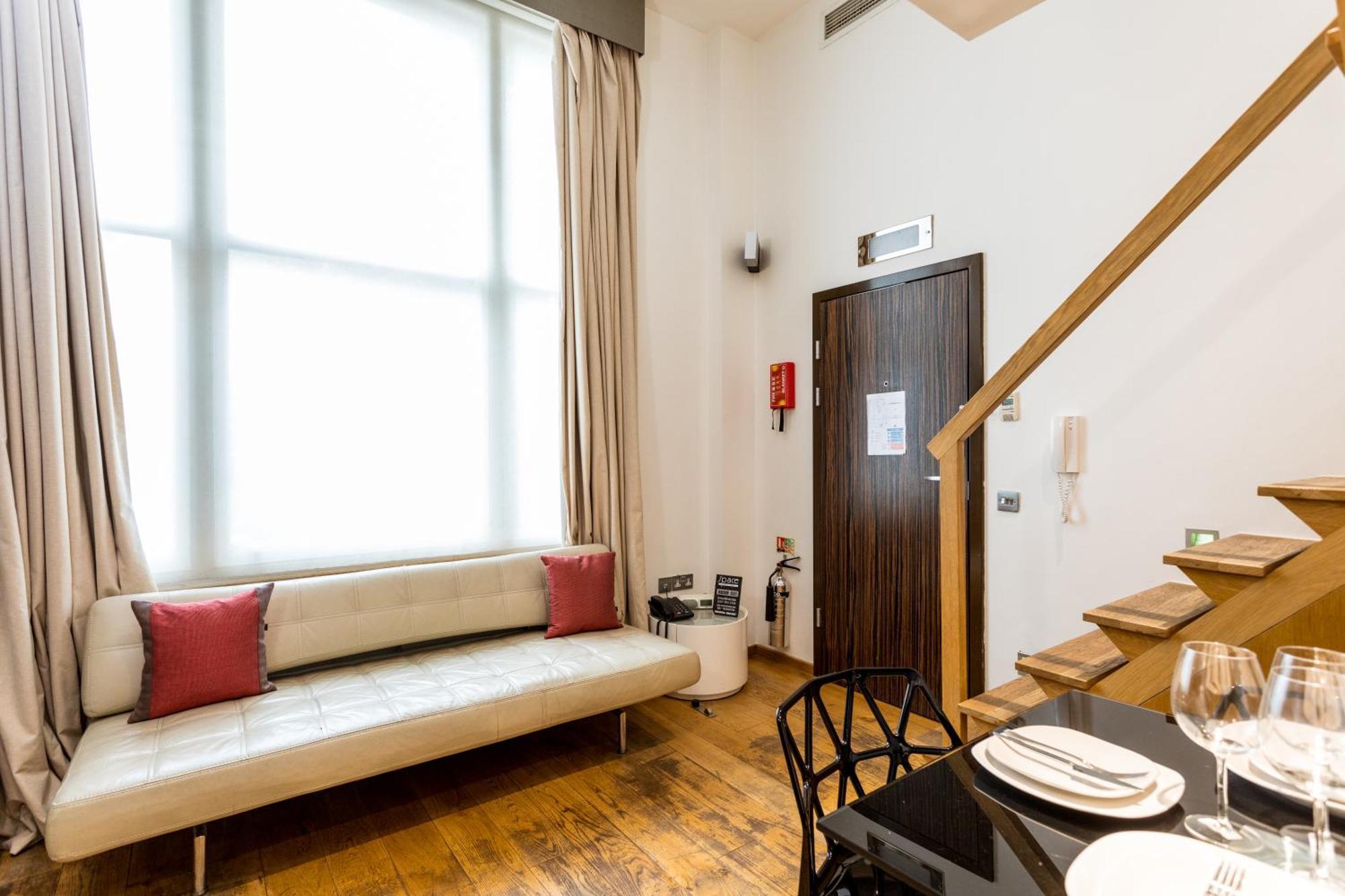 Aparthotel Space 4*