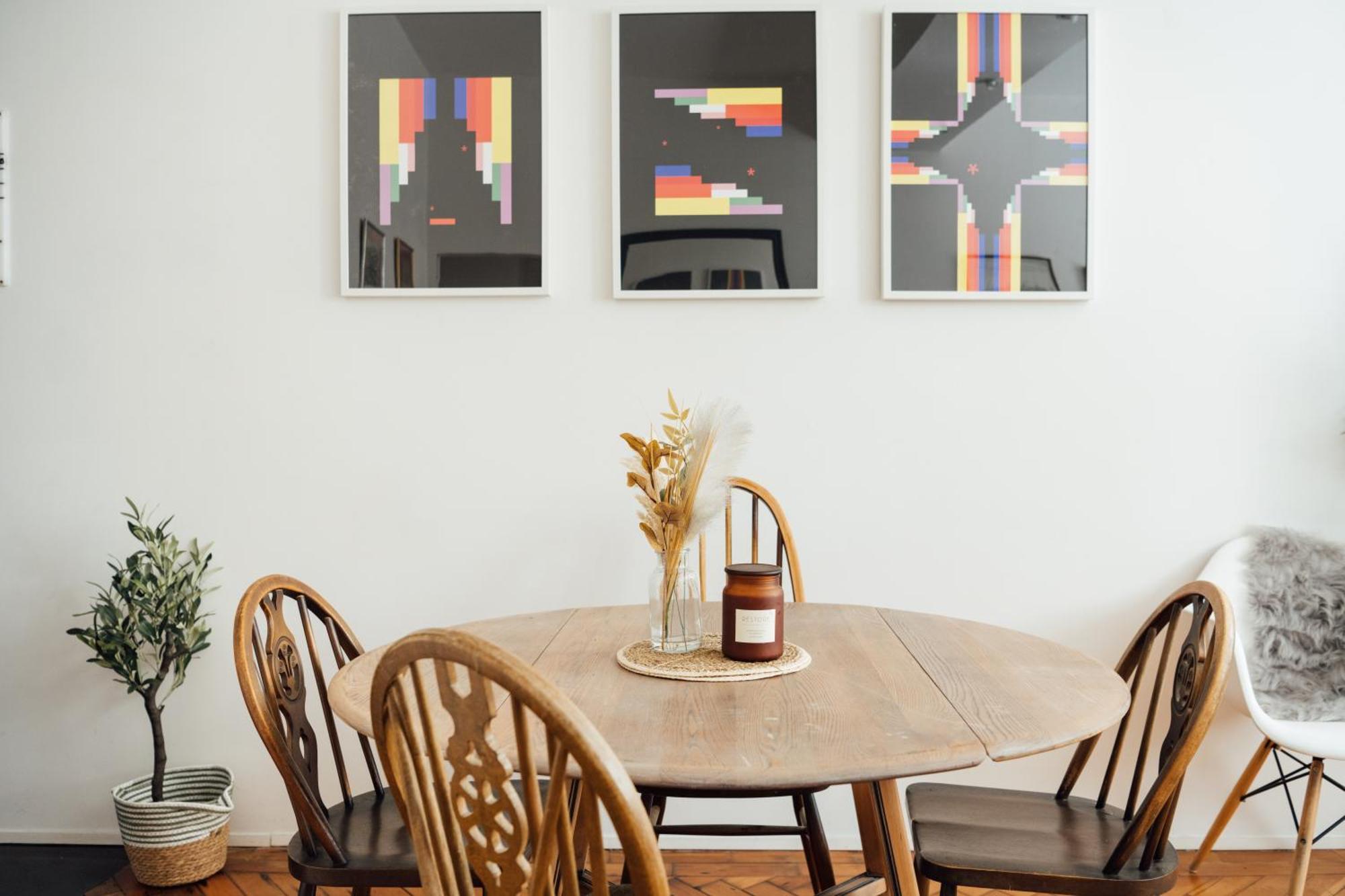Unique 2 Bedroom Flat On Stoke Newington High Street London