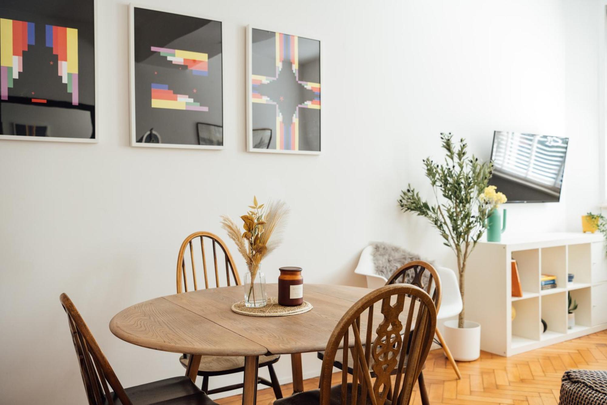 Unique 2 Bedroom Flat On Stoke Newington High Street * London