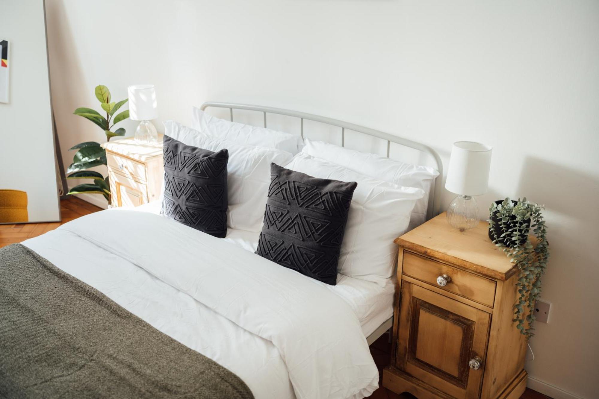 Unique 2 Bedroom Flat On Stoke Newington High Street Apartment *